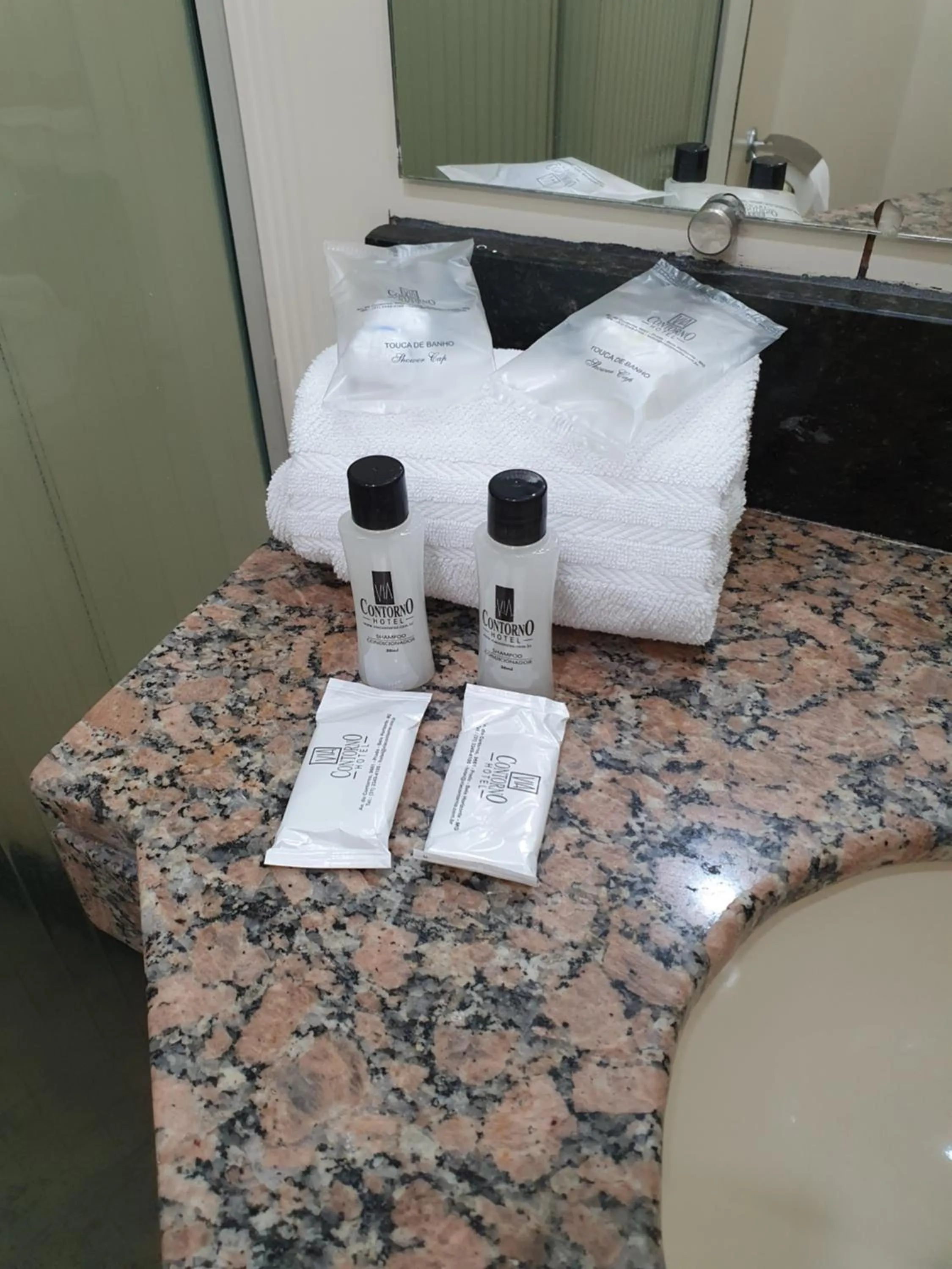 Bathroom in Via Contorno Hotel