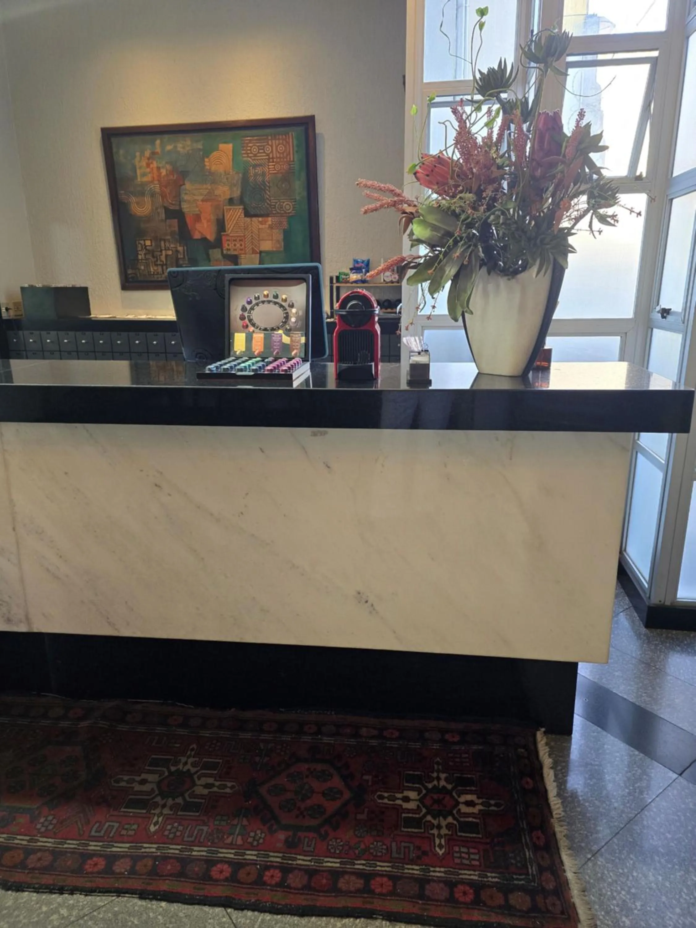 Facade/entrance in Via Contorno Hotel