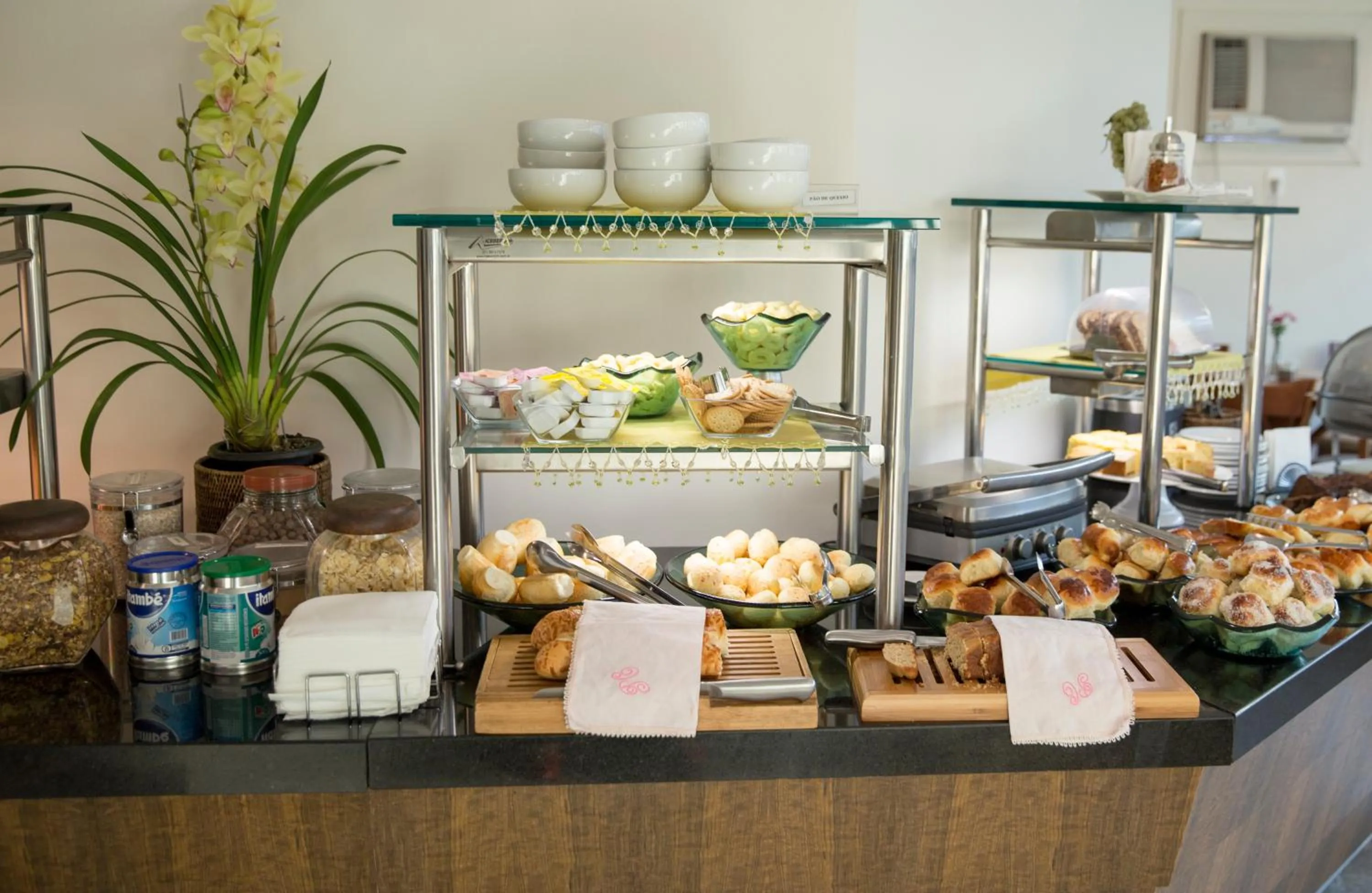 Food in Via Contorno Hotel