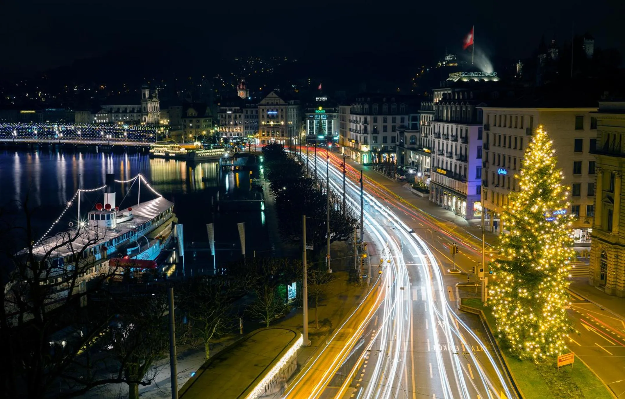 Night in Lucerne Lake View Apartments