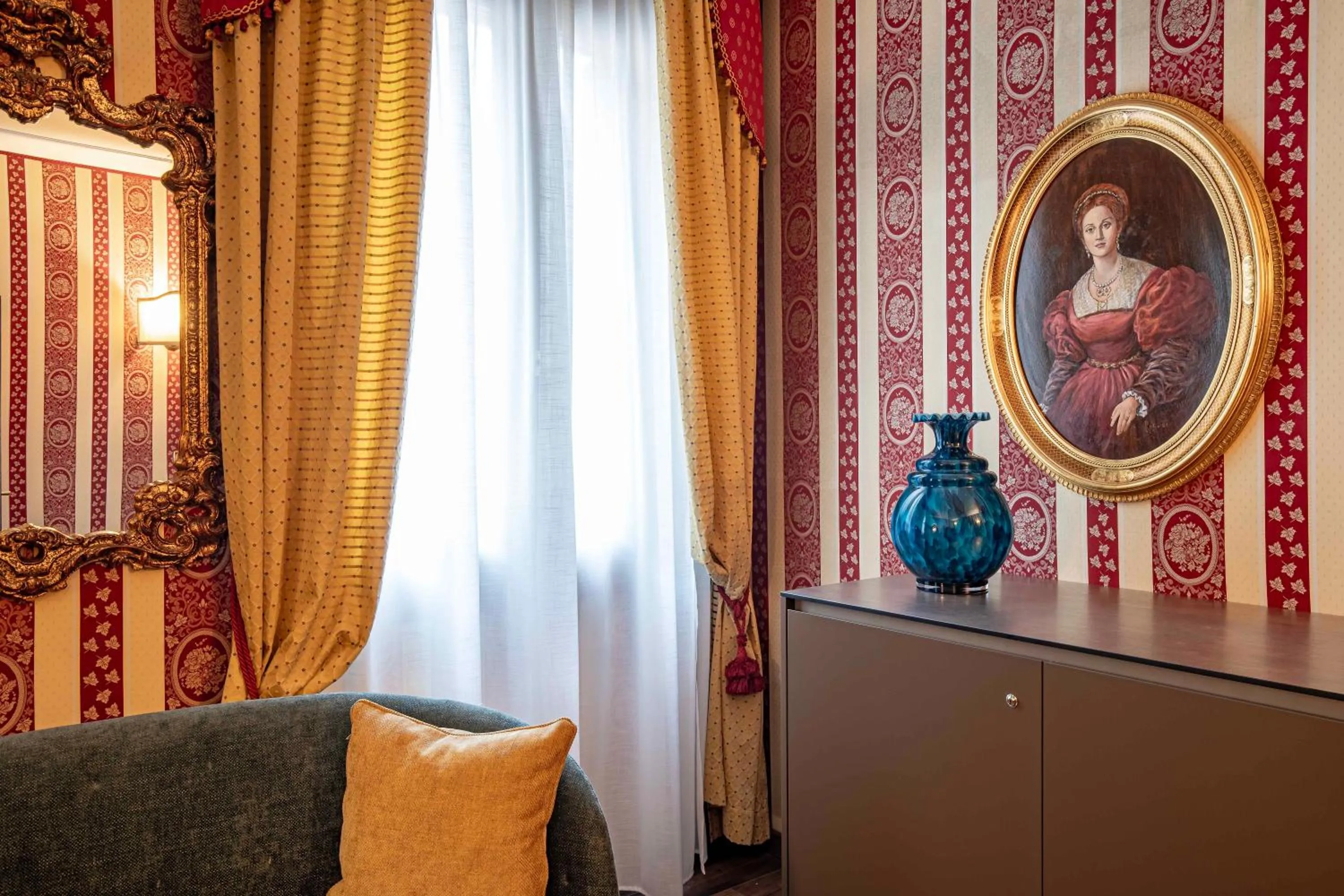 Seating area in Ca' Morosini