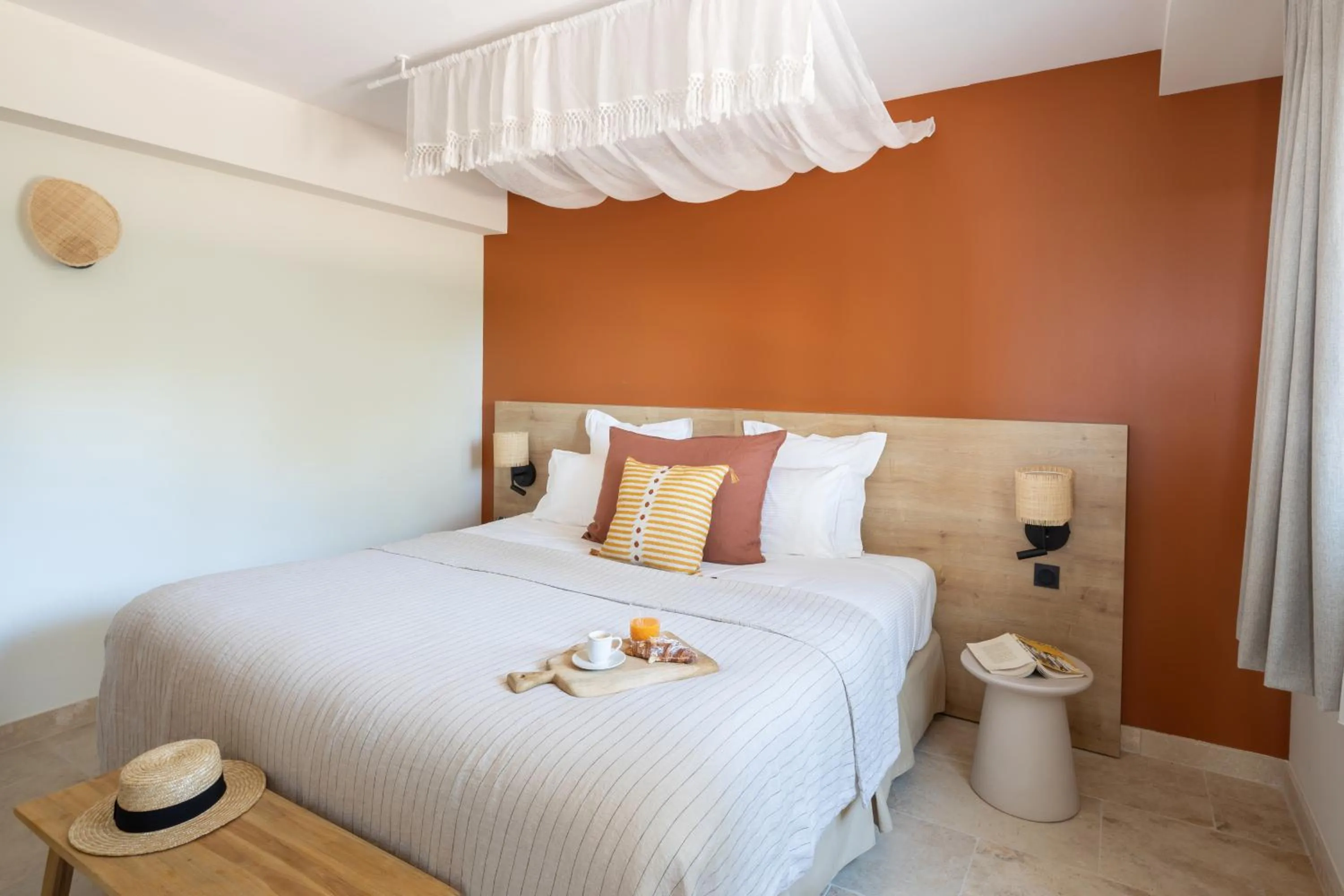 Bed in Hôtel L'Escalet