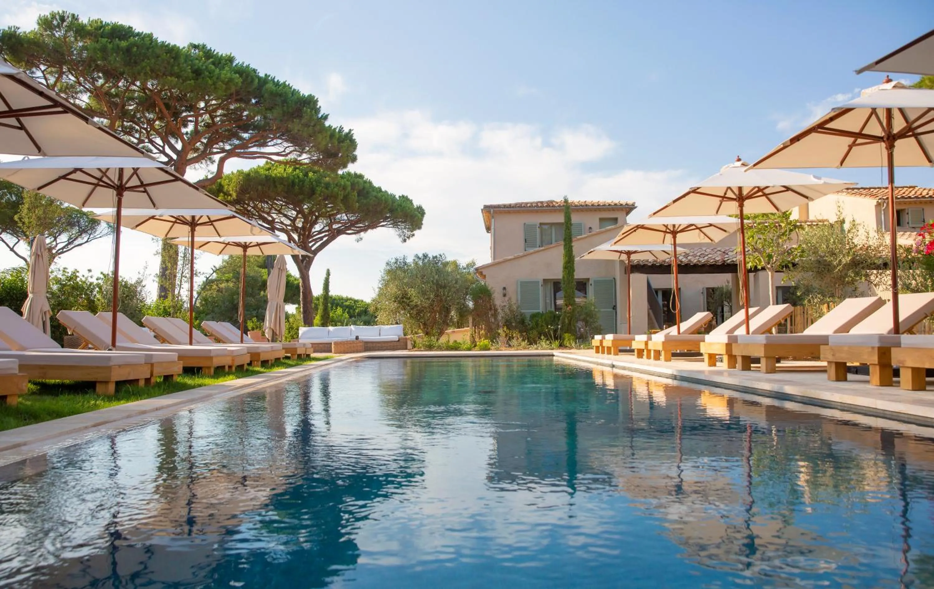 Property building in Hôtel L'Escalet