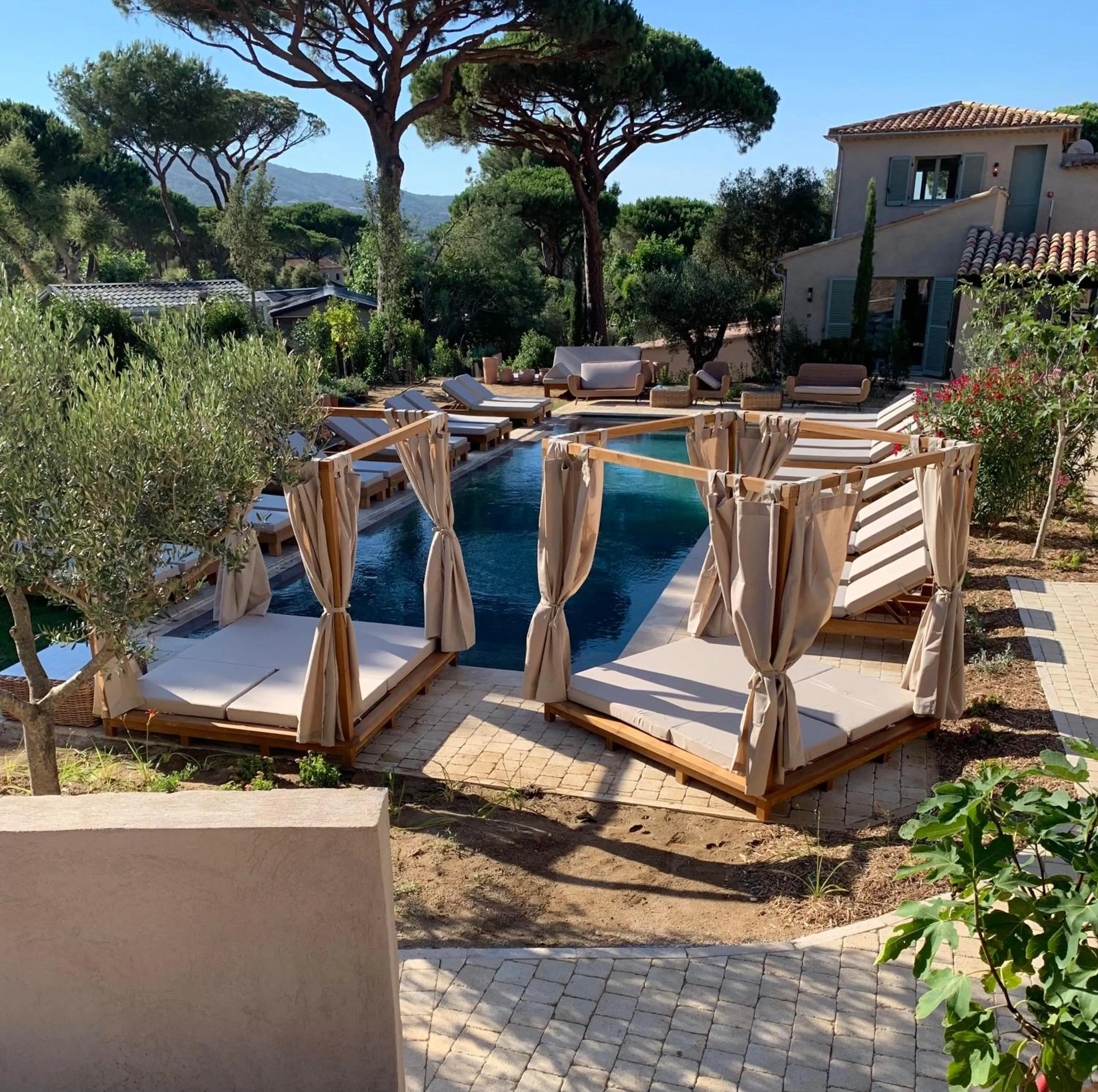 Property building in Hôtel L'Escalet