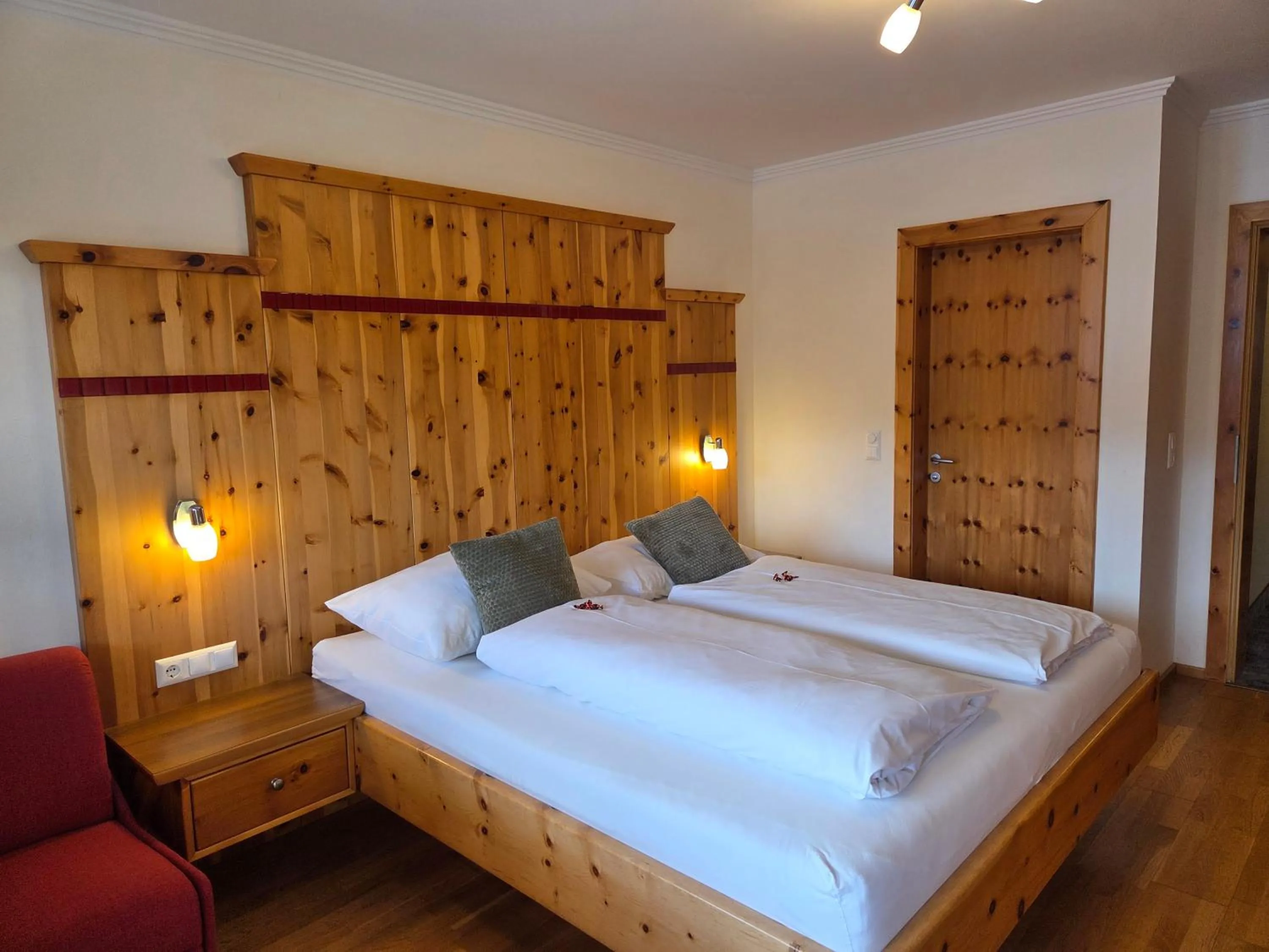 Bedroom, Bed in Hotel Restaurant Raunig