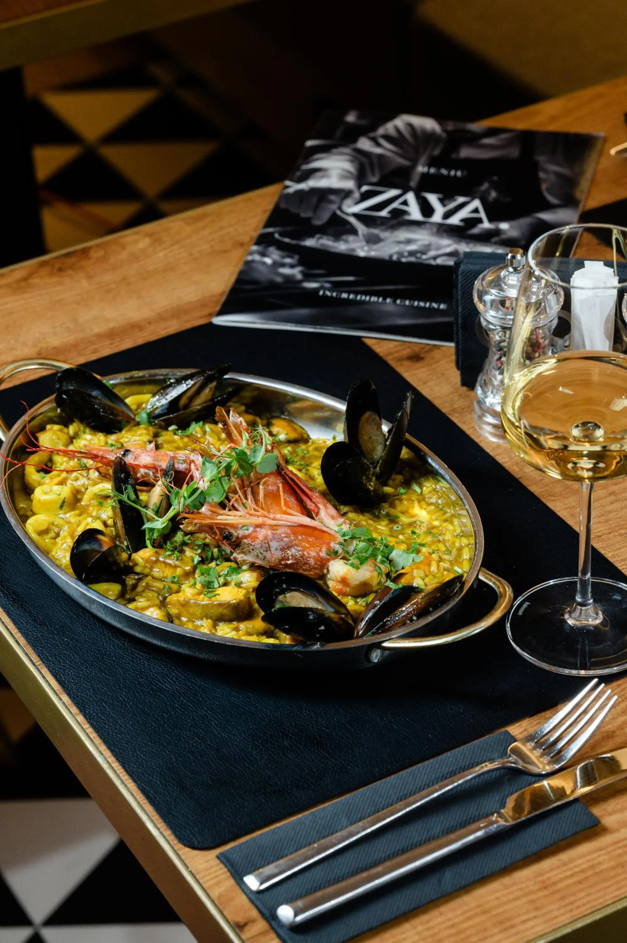 Restaurant/places to eat in Hotel Zamca Suceava