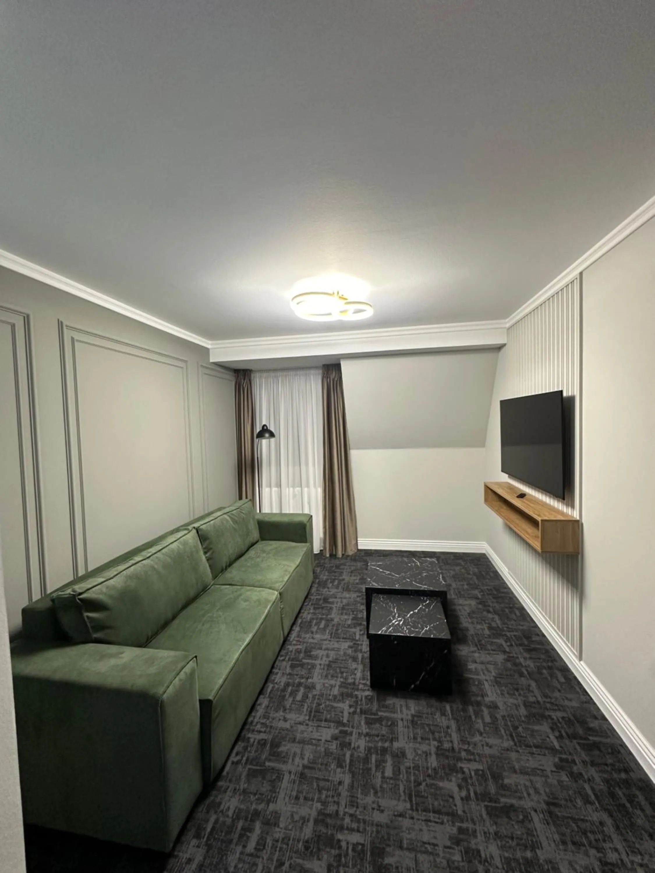 TV and multimedia, Bed in Hotel Zamca Suceava