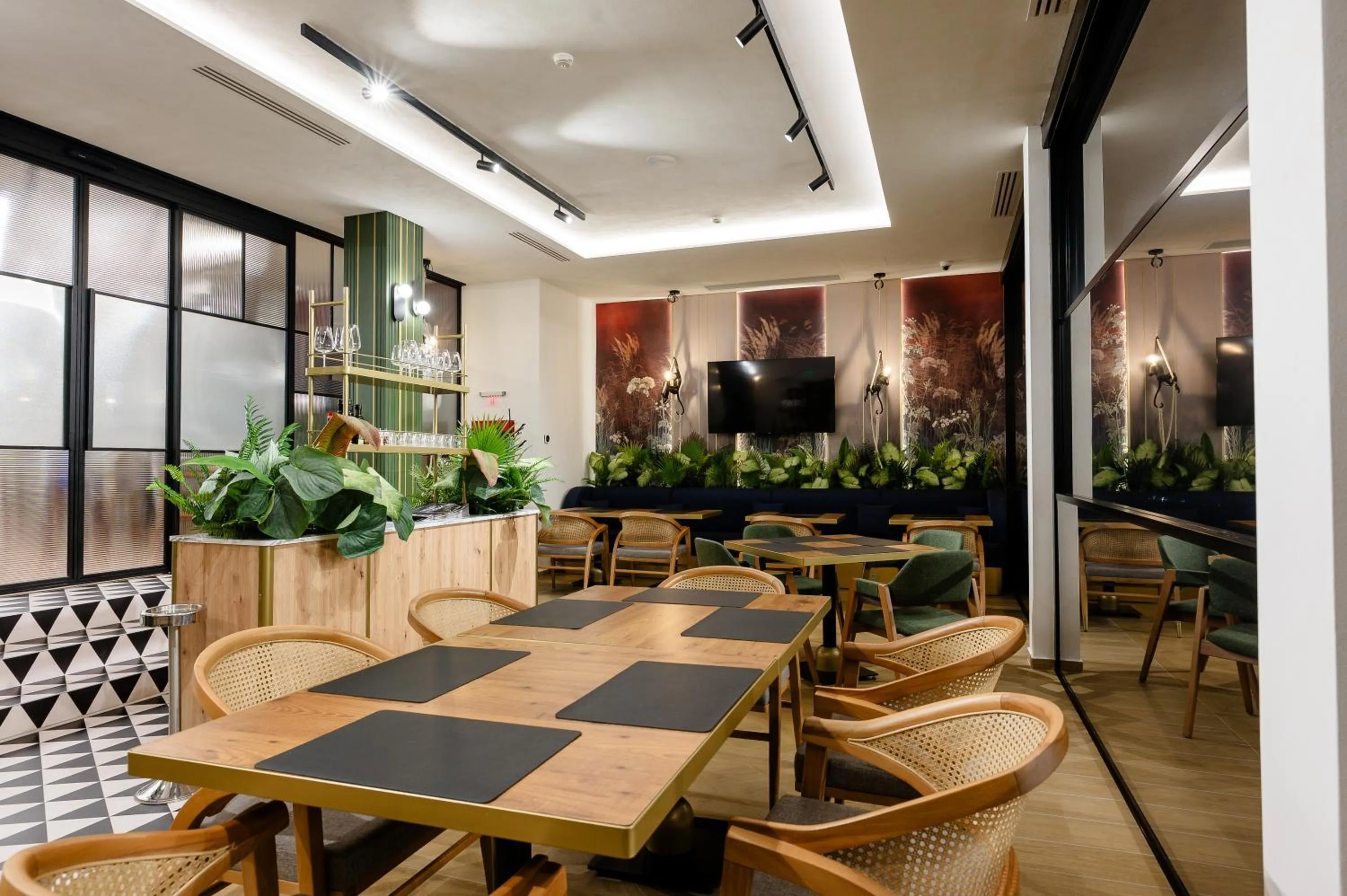 Restaurant/places to eat in Hotel Zamca Suceava