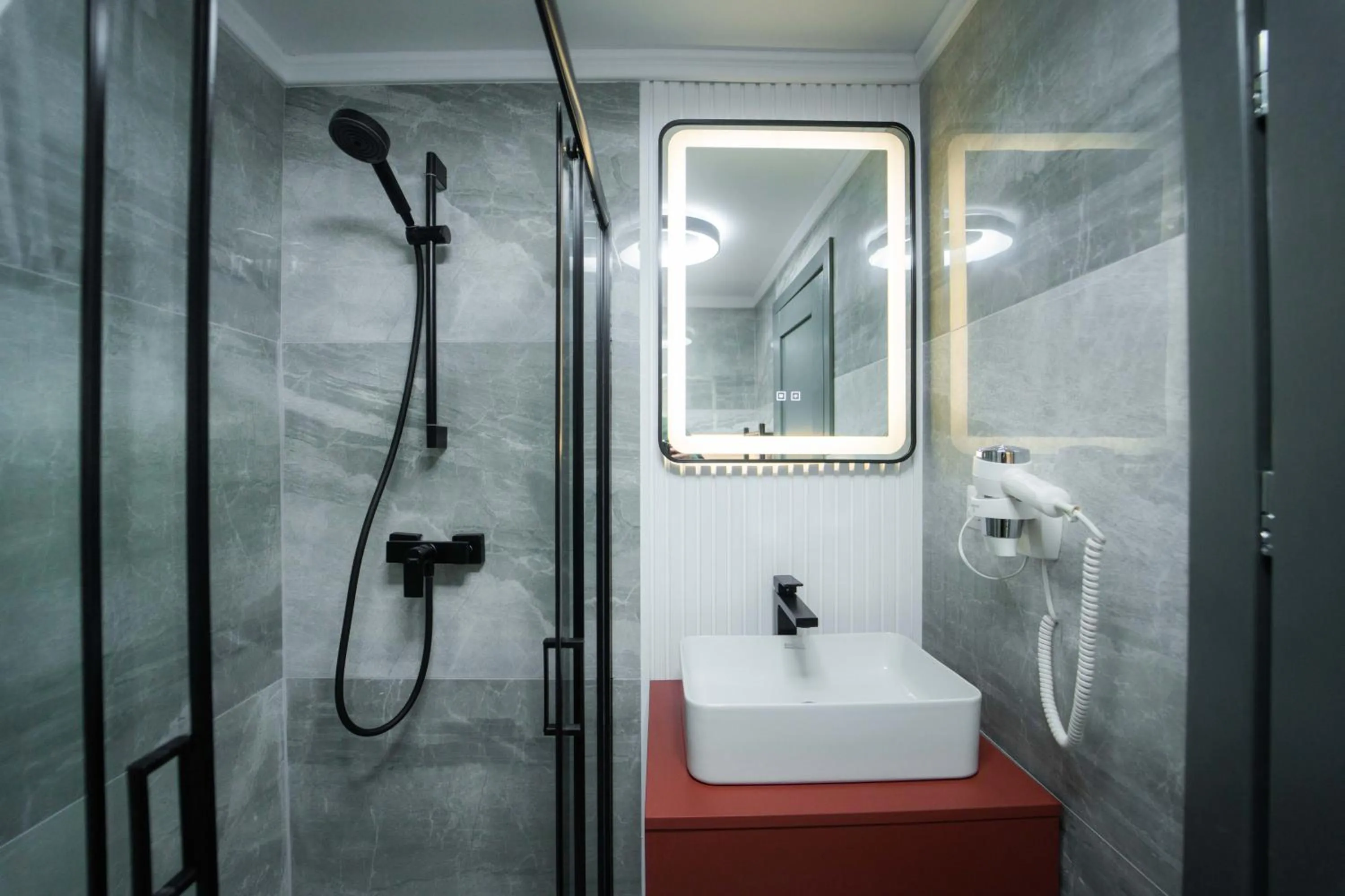 Shower in Hotel Zamca Suceava