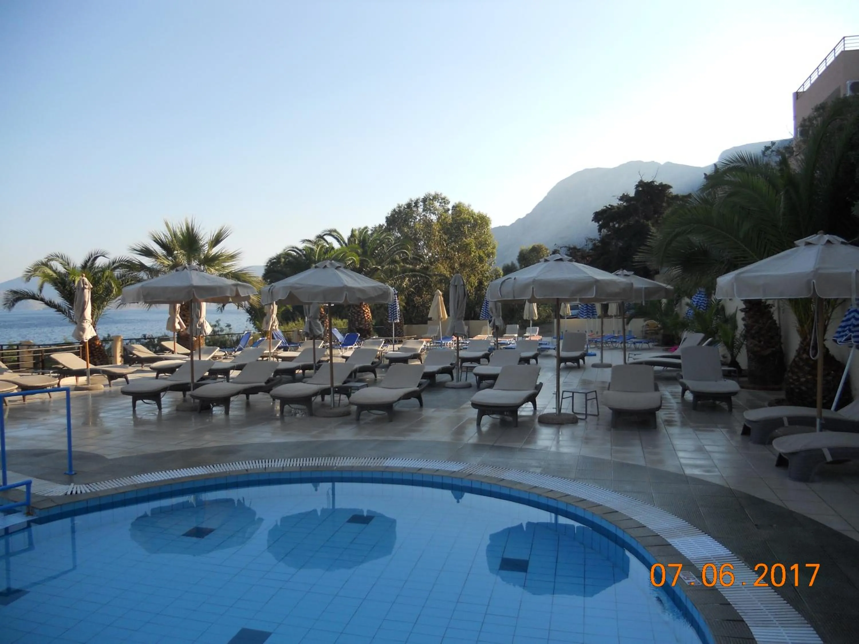 Swimming pool in Plaza Hotel