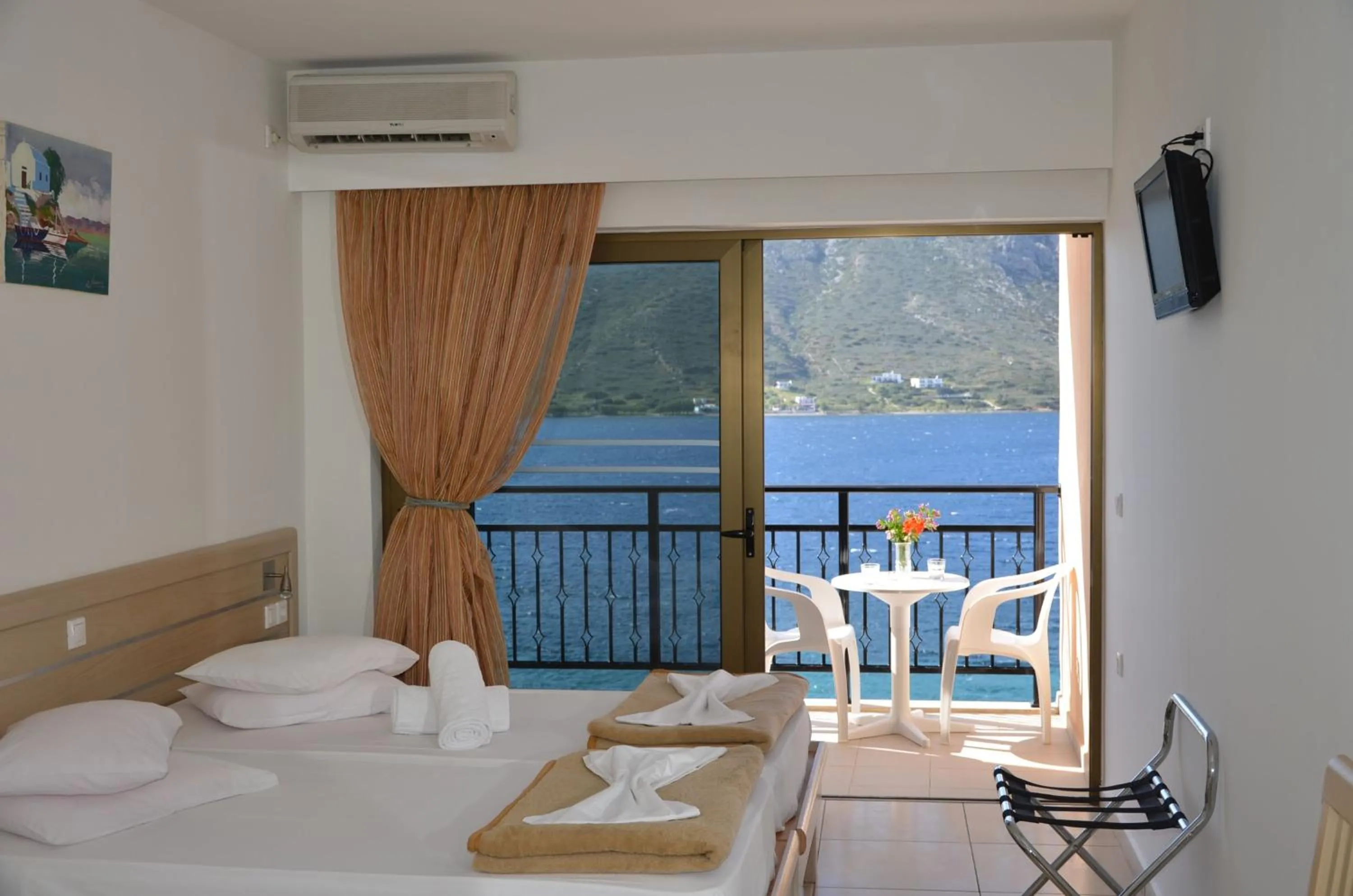 Bedroom in Plaza Hotel