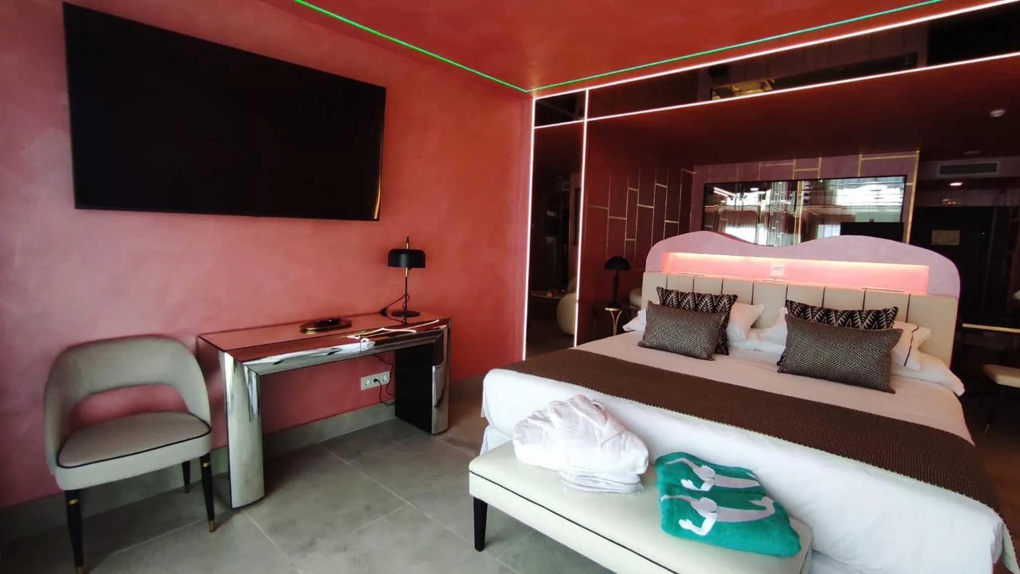 TV and multimedia, Bed in Hotel Ritual Torremolinos- Adults Only