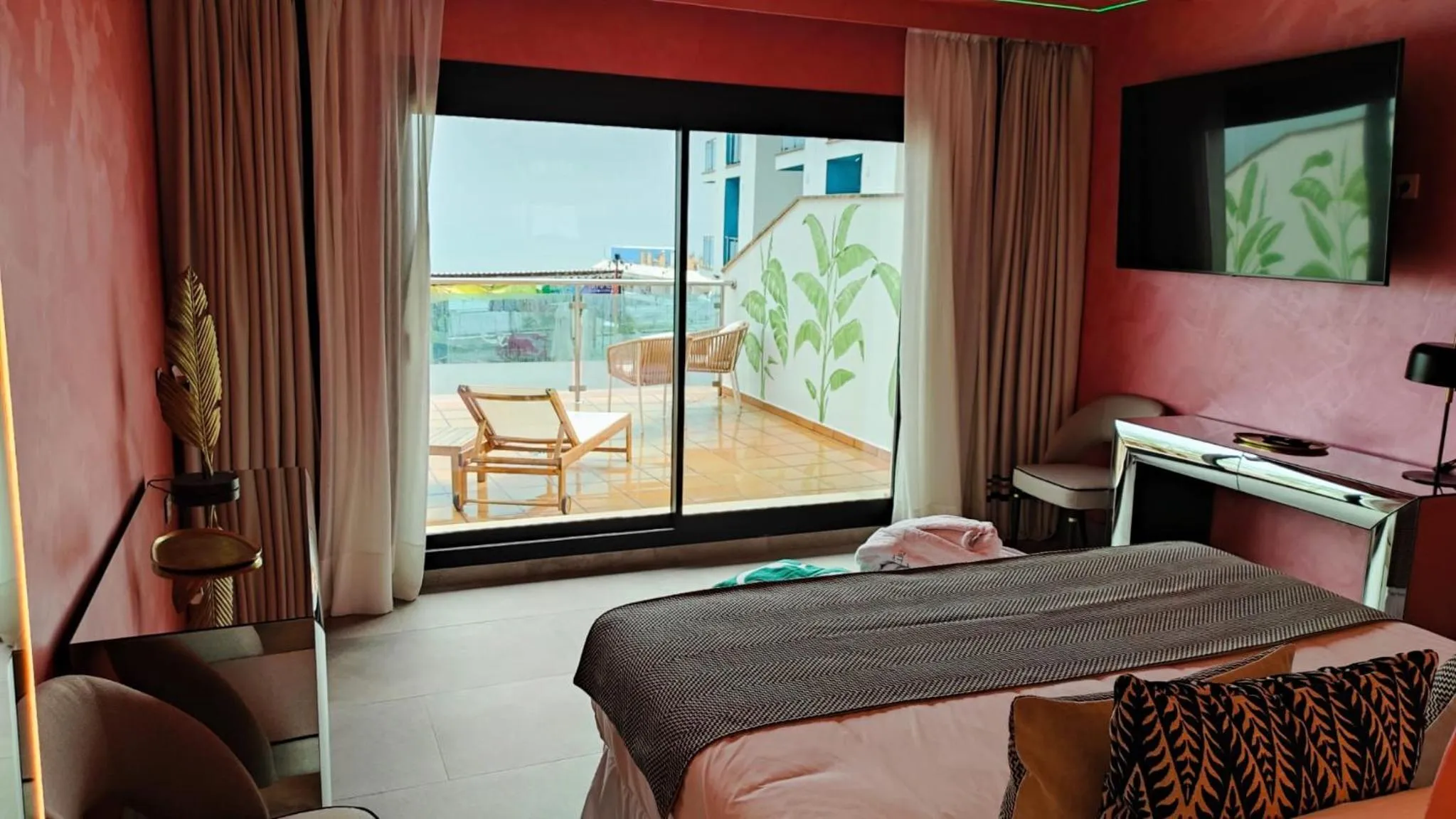 Balcony/Terrace, Bed in Hotel Ritual Torremolinos- Adults Only