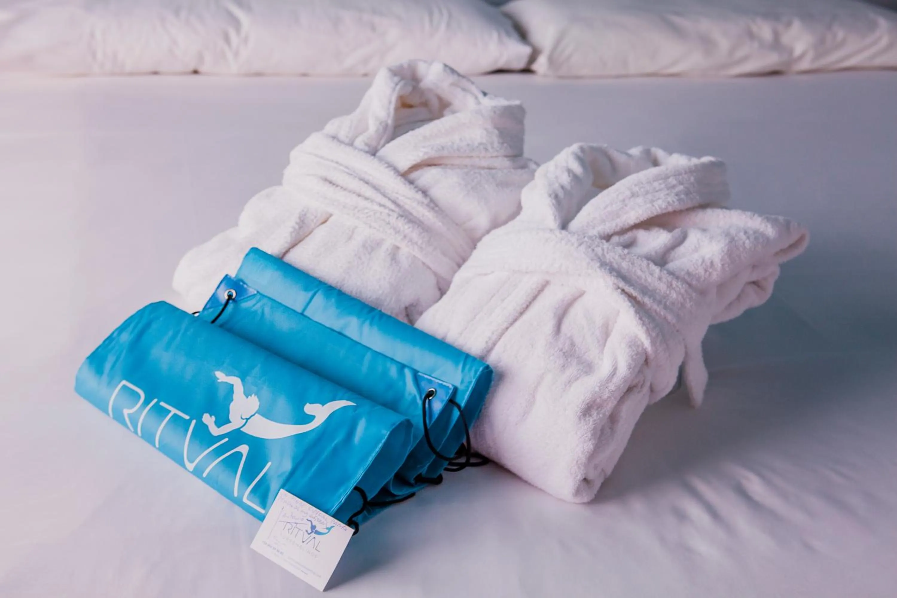 towels, Bed in Hotel Ritual Torremolinos- Adults Only