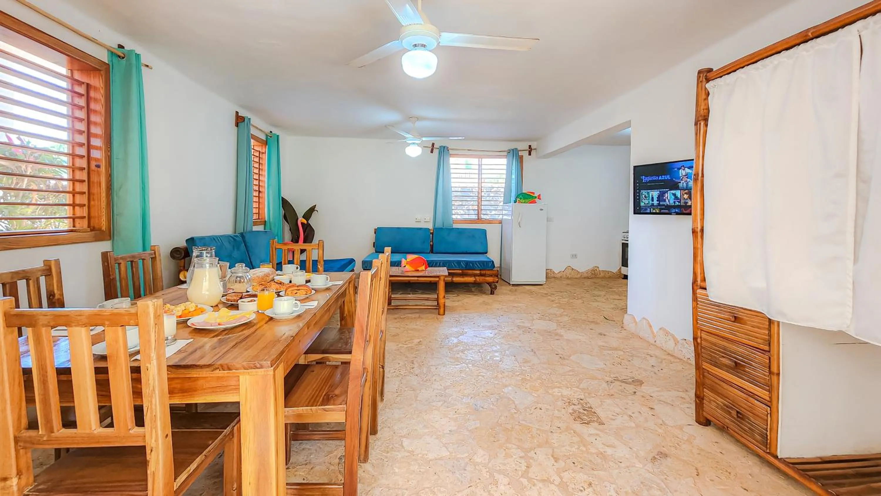 TV and multimedia in Paradiso del Caribe