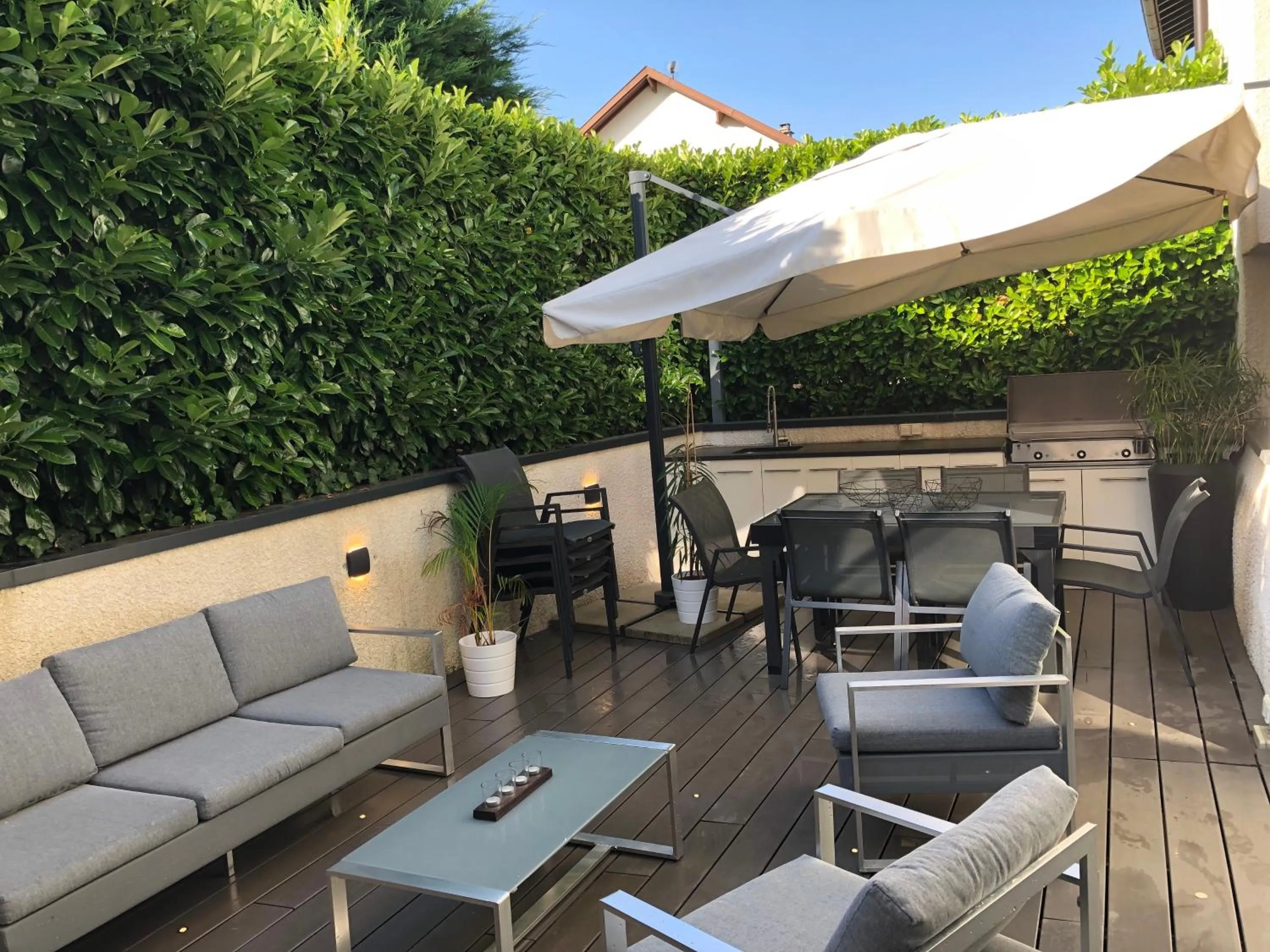 La Grange Emnitan - Maison de ville moderne pour 12p Fêtes interdites
