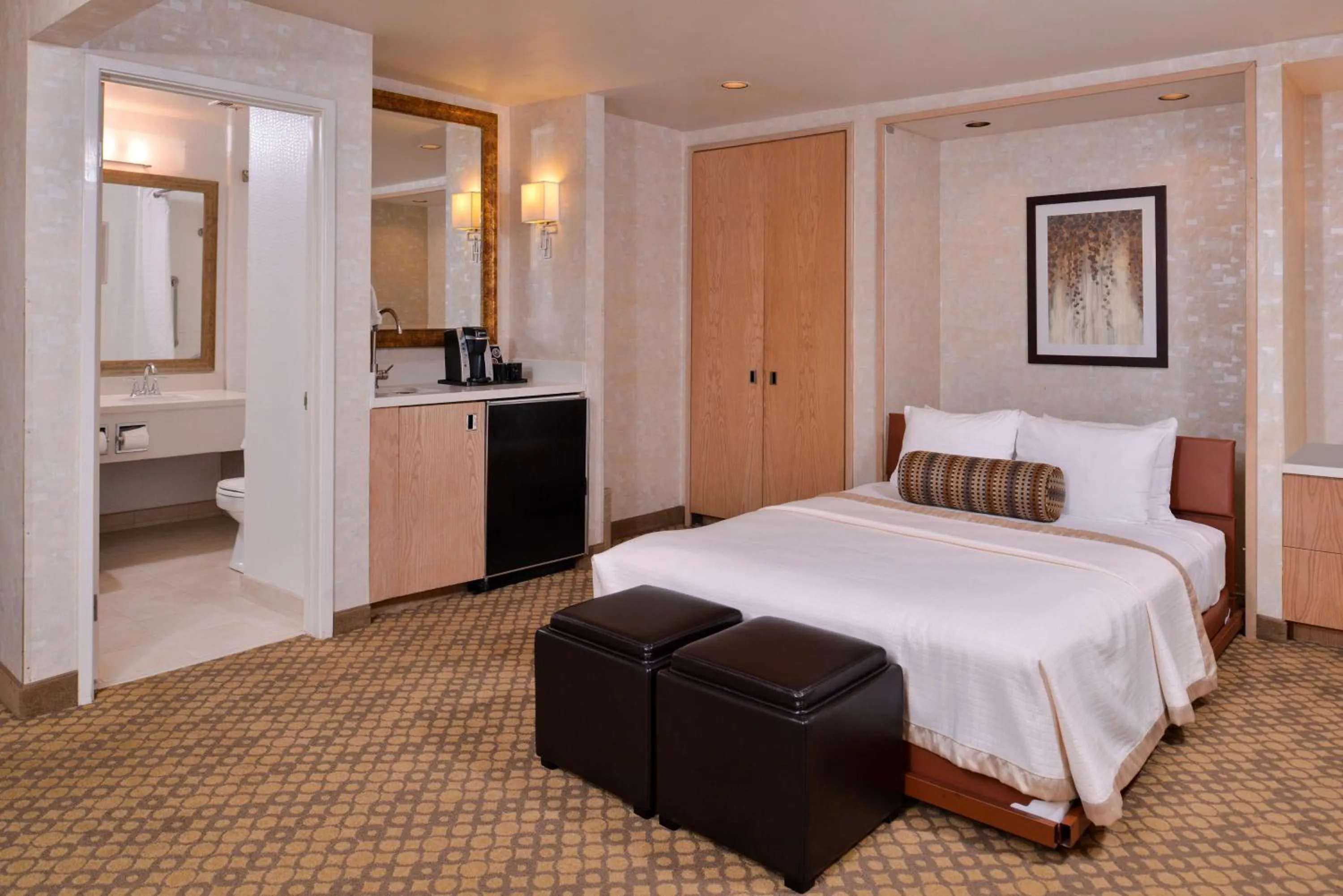 Bedroom, Bed in Best Western Corte Madera Inn