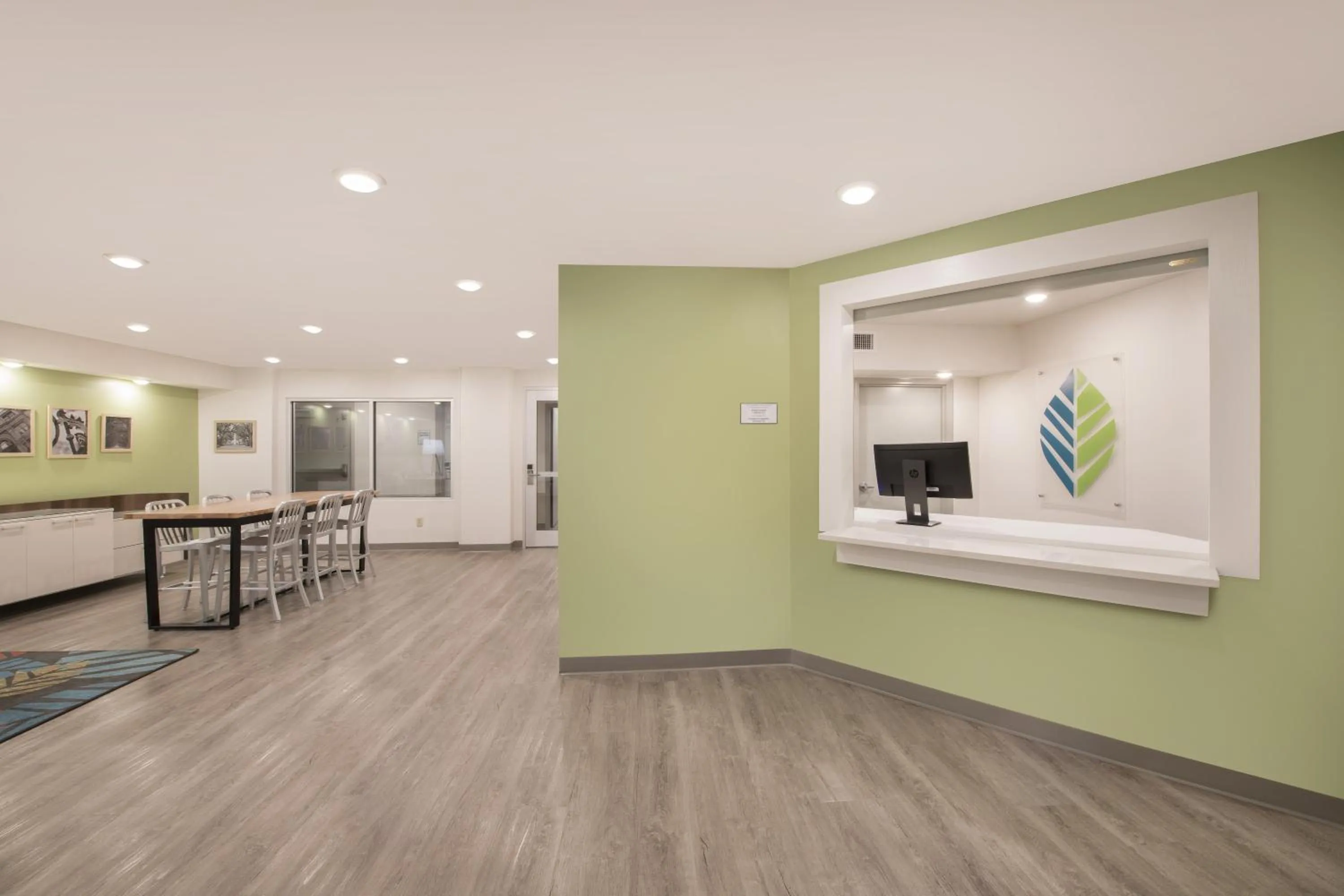 Lobby or reception in WoodSpring Suites Savannah Pooler