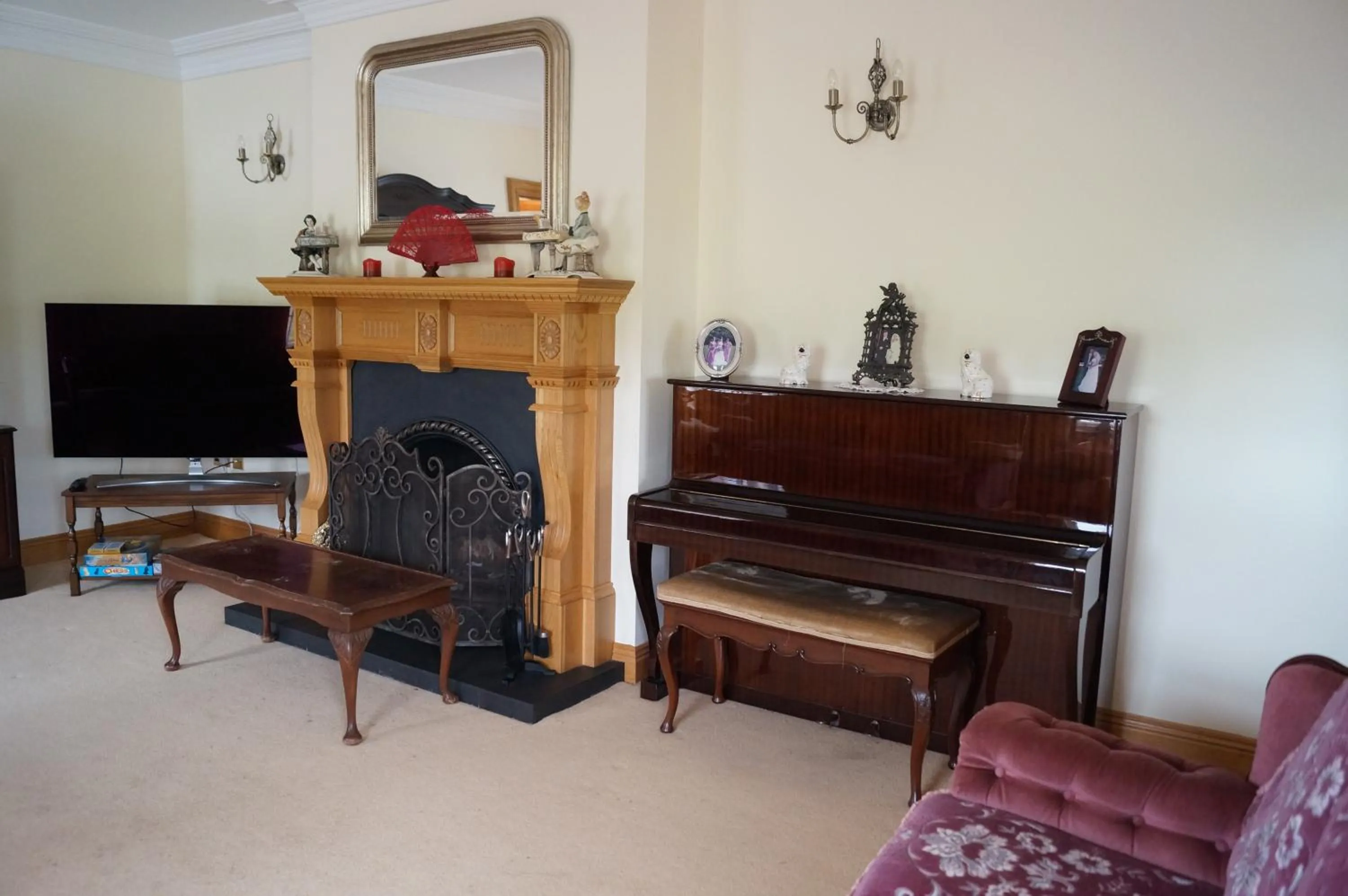 Communal lounge/ TV room in Kilcreeny Lodge