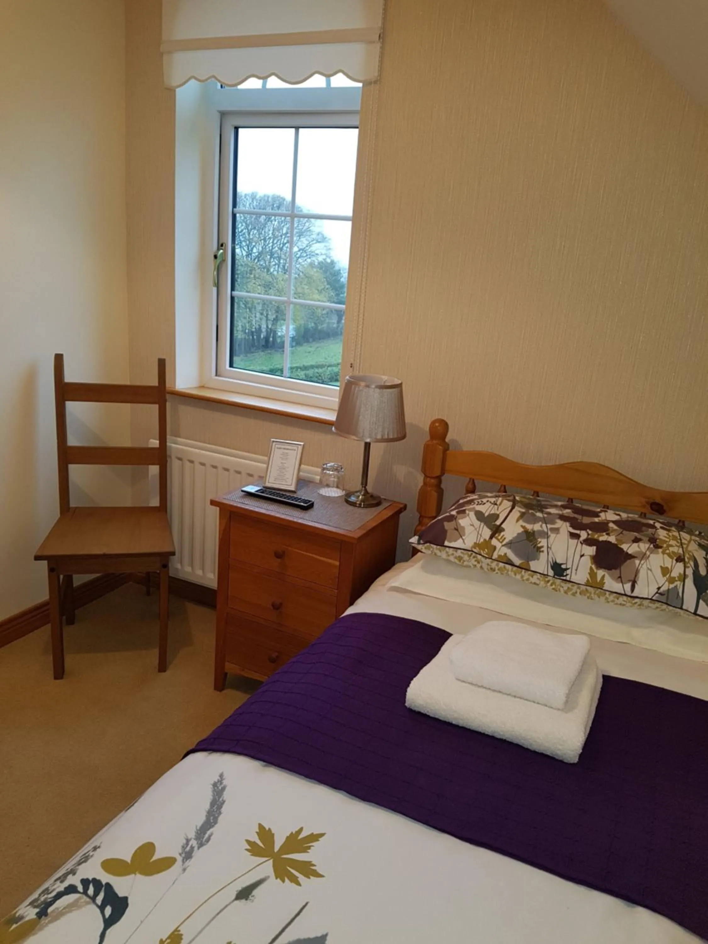 Bedroom, Bed in Kilcreeny Lodge