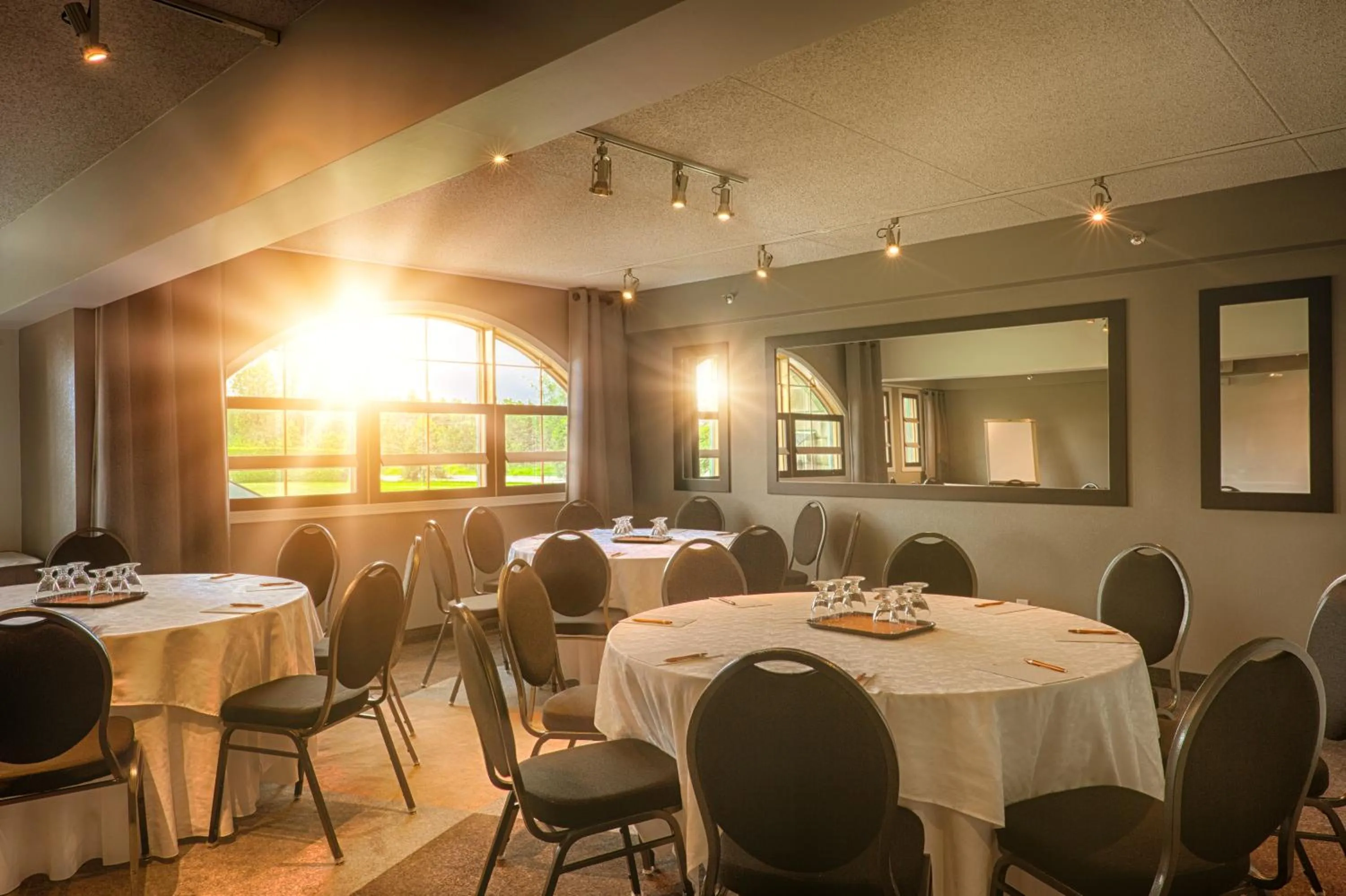 Meeting/conference room in Auberge Godefroy