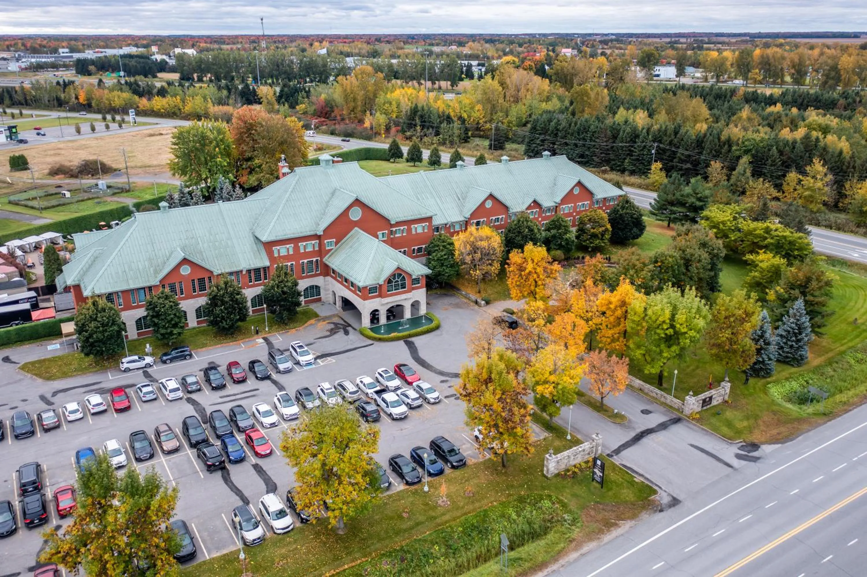 Property building in Auberge Godefroy