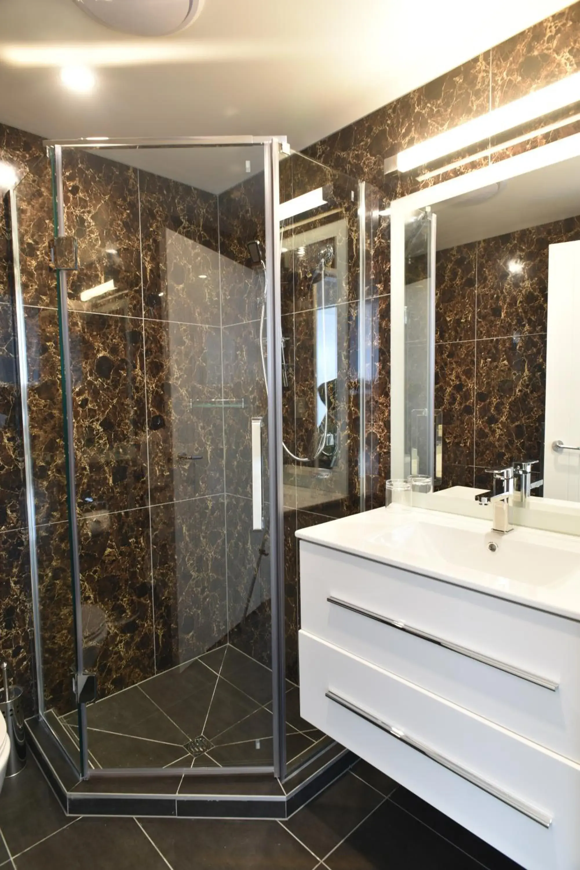 Superior Studio in 103 Prince of Bealey Motel Superior Studio in 103 Prince of Bealey Motel