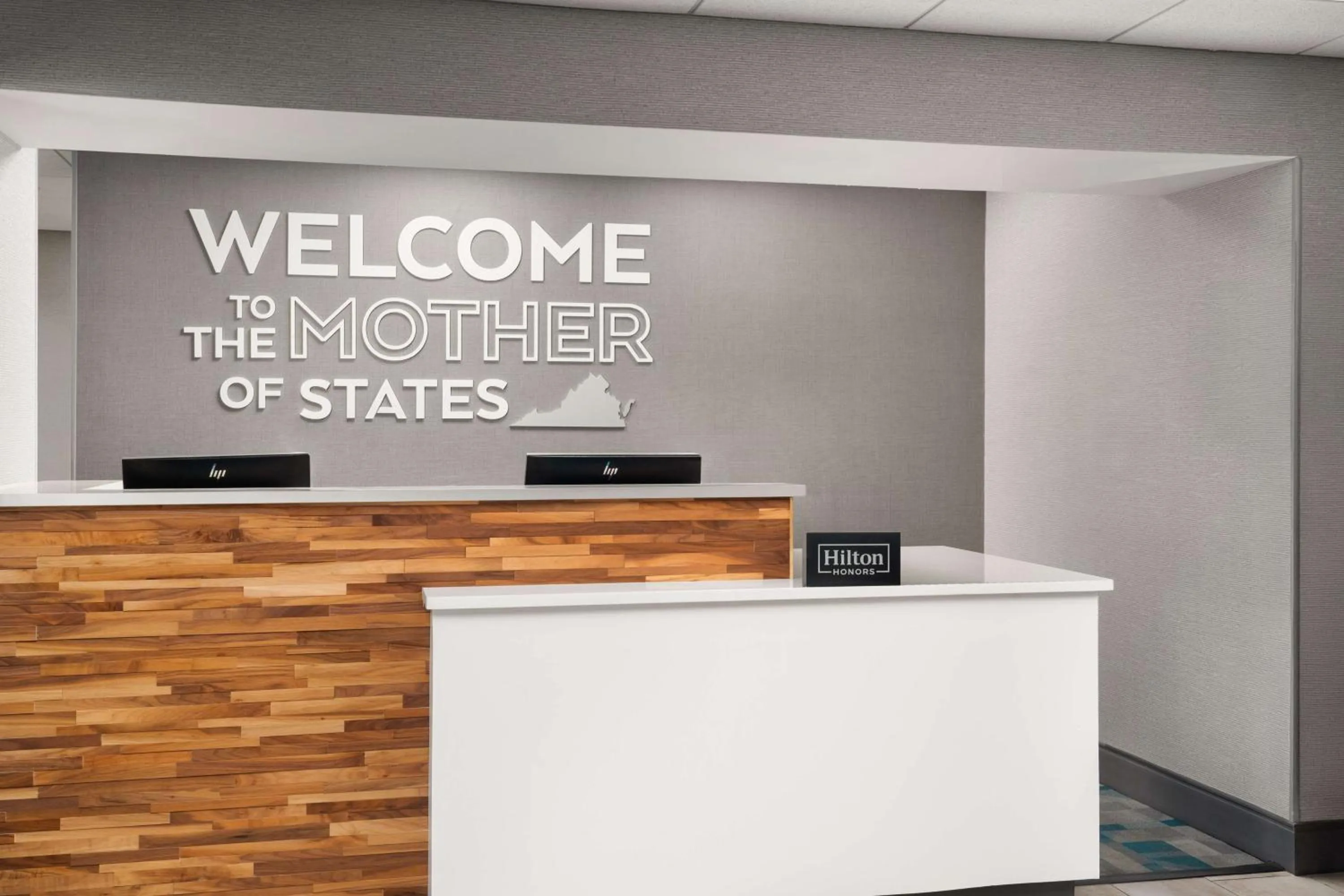 Lobby or reception in Hampton Inn Roanoke/Hollins - I-81