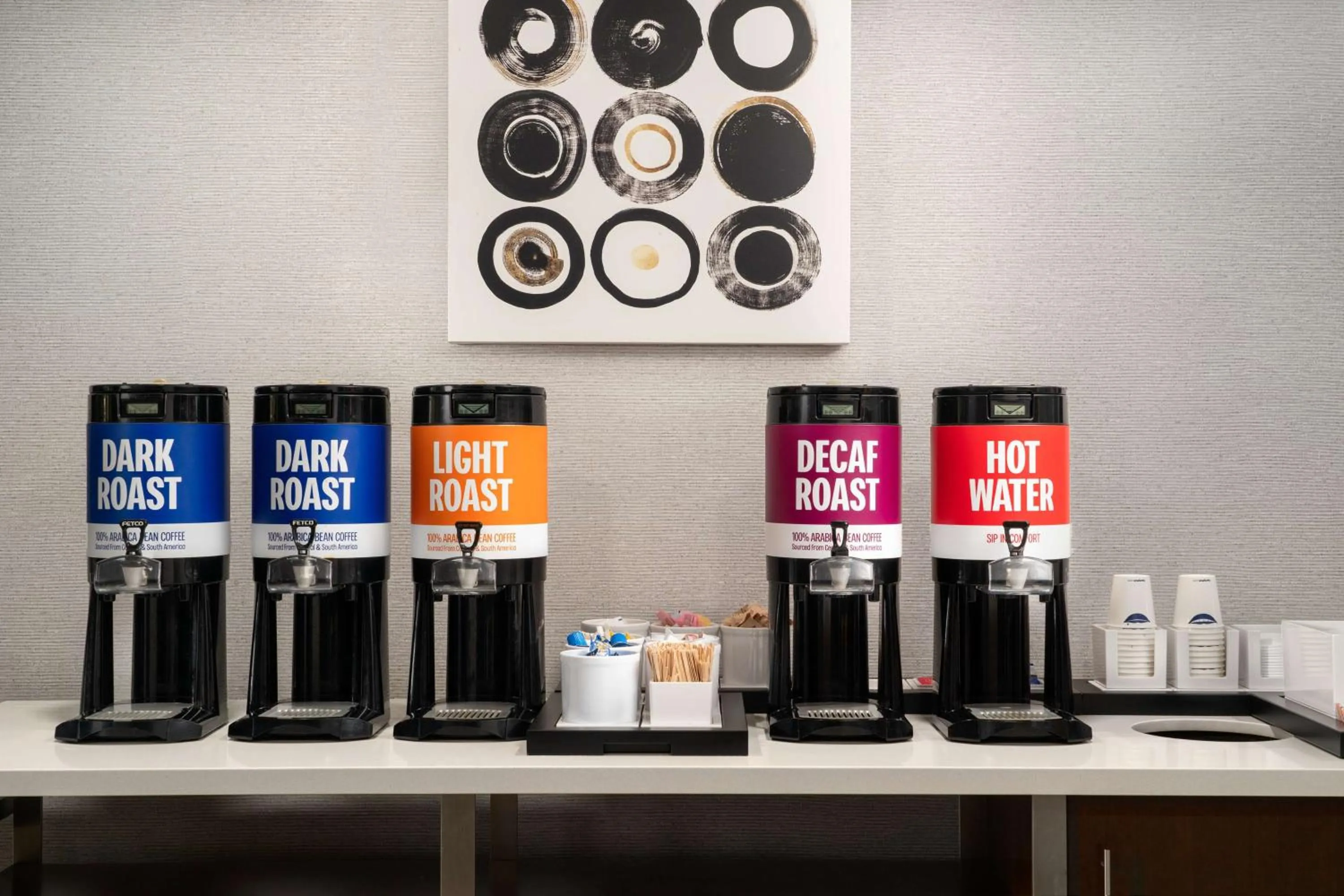 Dining area in Hampton Inn Roanoke/Hollins - I-81