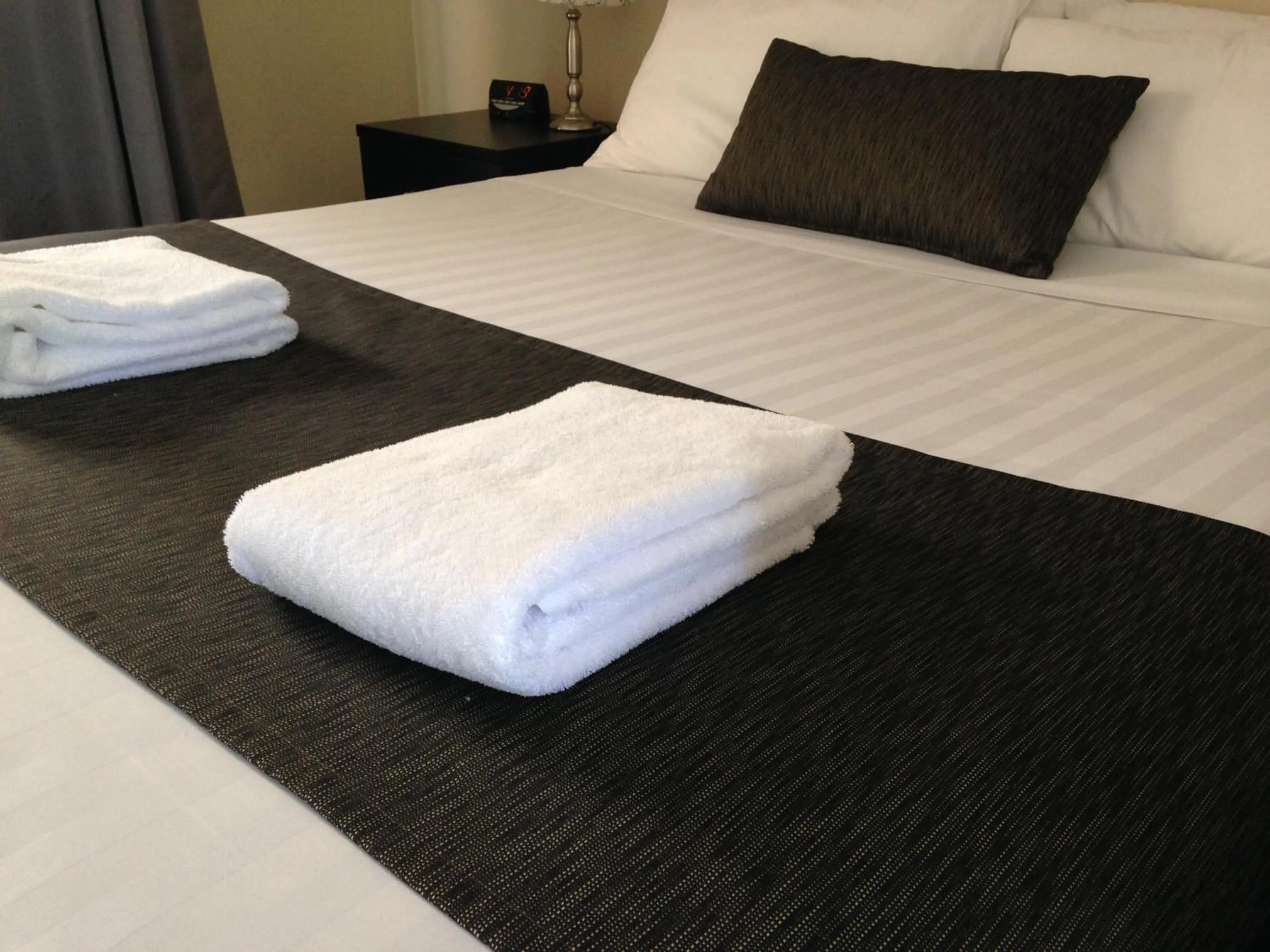 Bed in Robinvale Bridge Motel