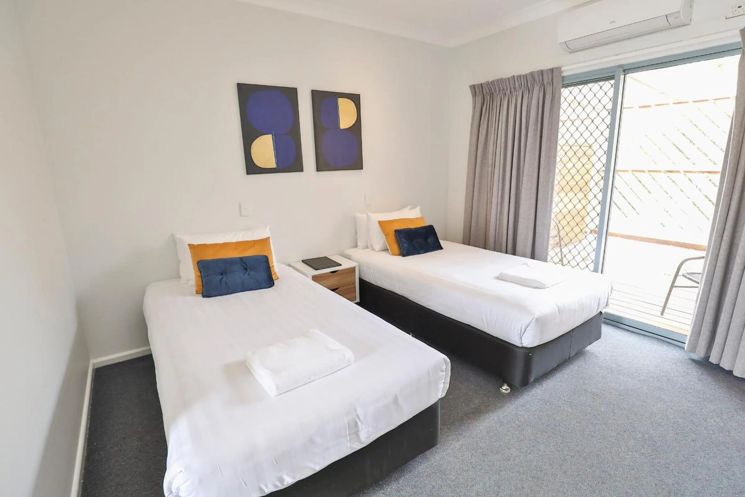 Bed in Robinvale Bridge Motel