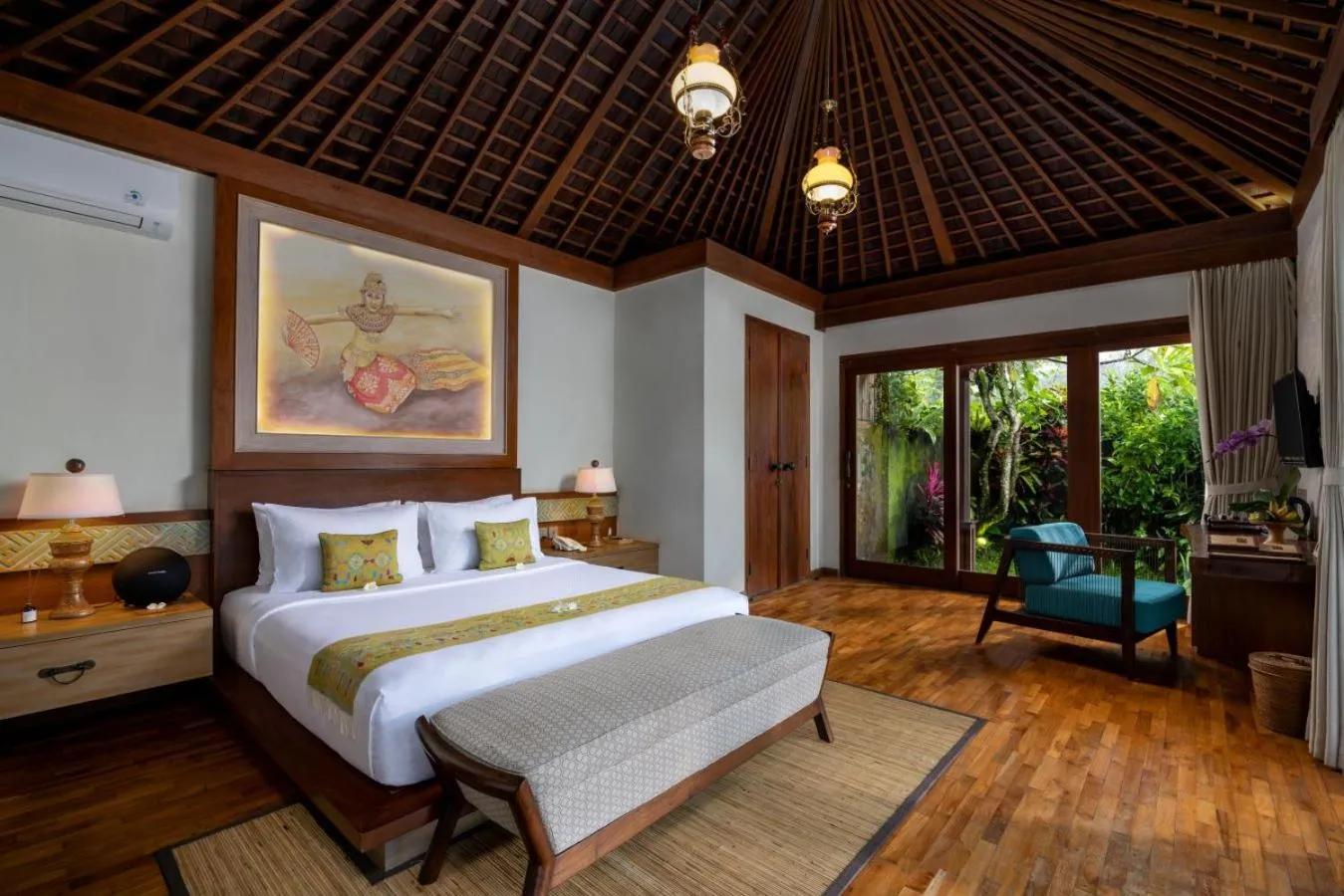 Seating area, Bed in Nau Villa Ubud