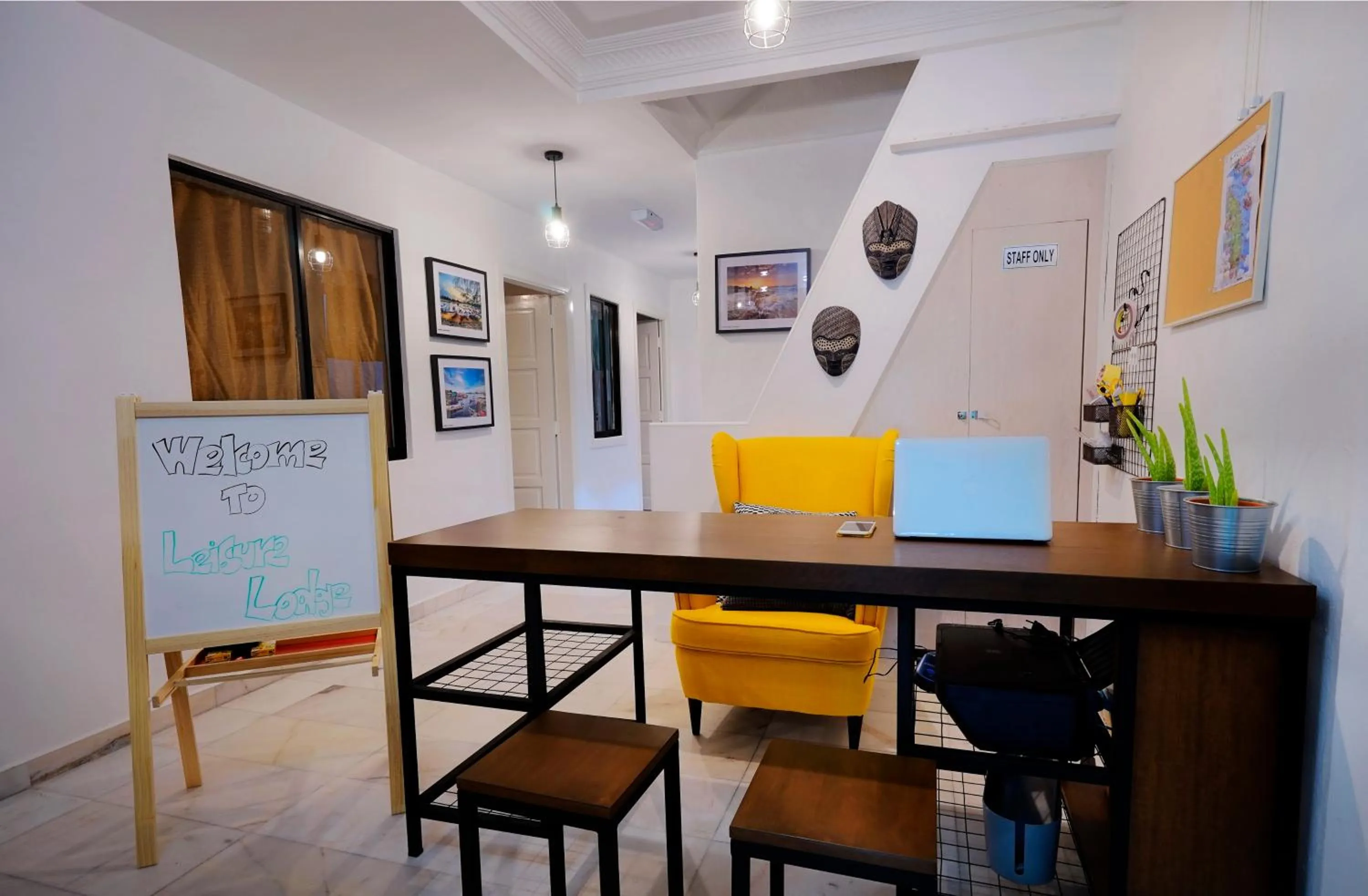 Lounge or bar in Leisure Lodge