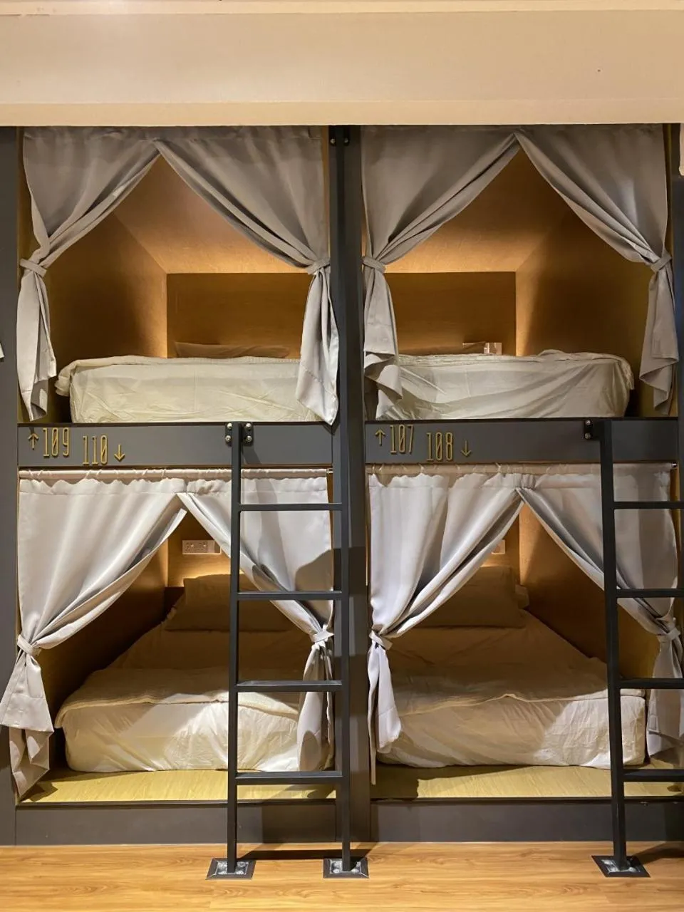 Photo of the whole room, Bed in Leisure Lodge