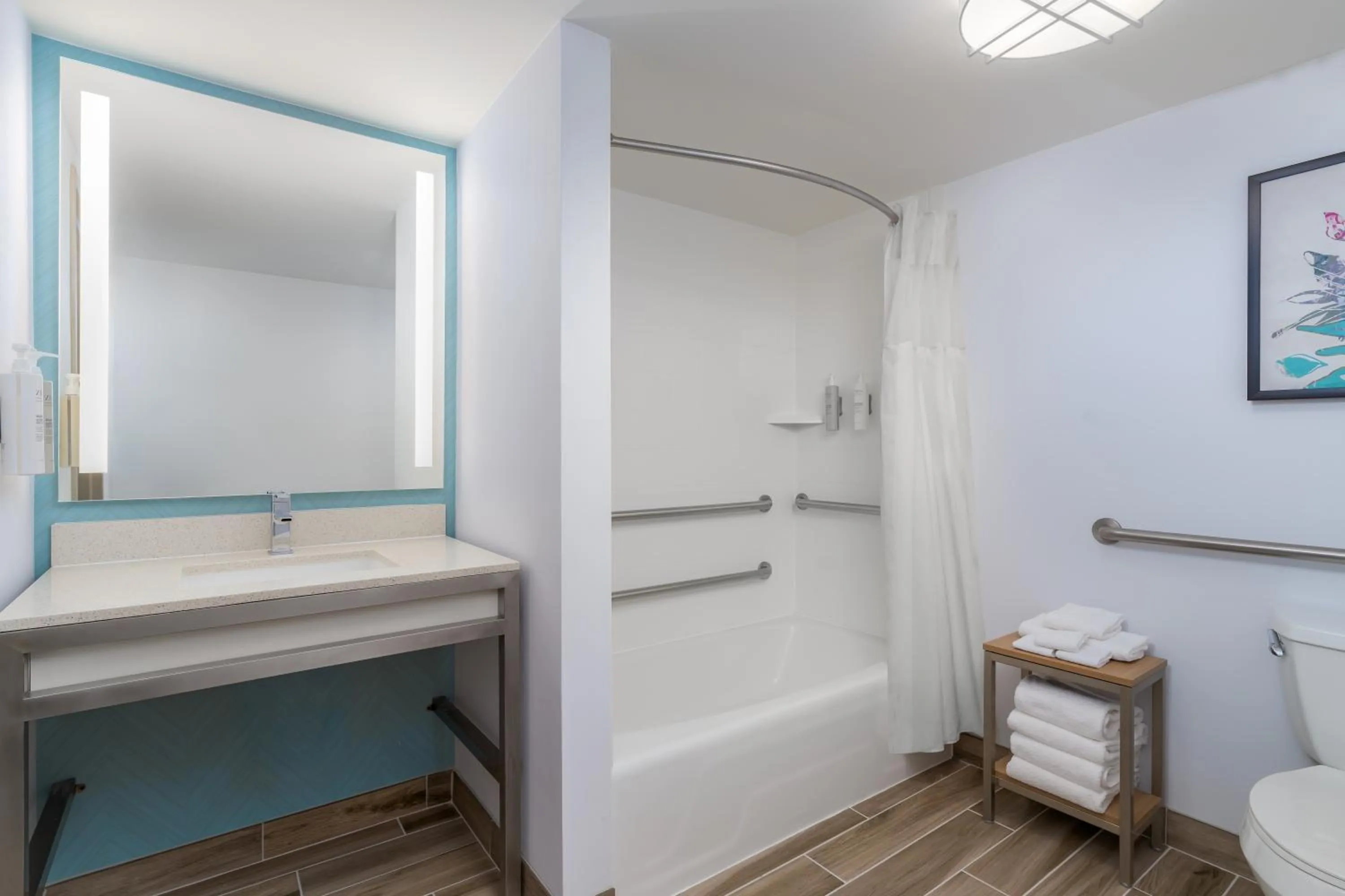 Shower in Hilton Garden Inn Dover