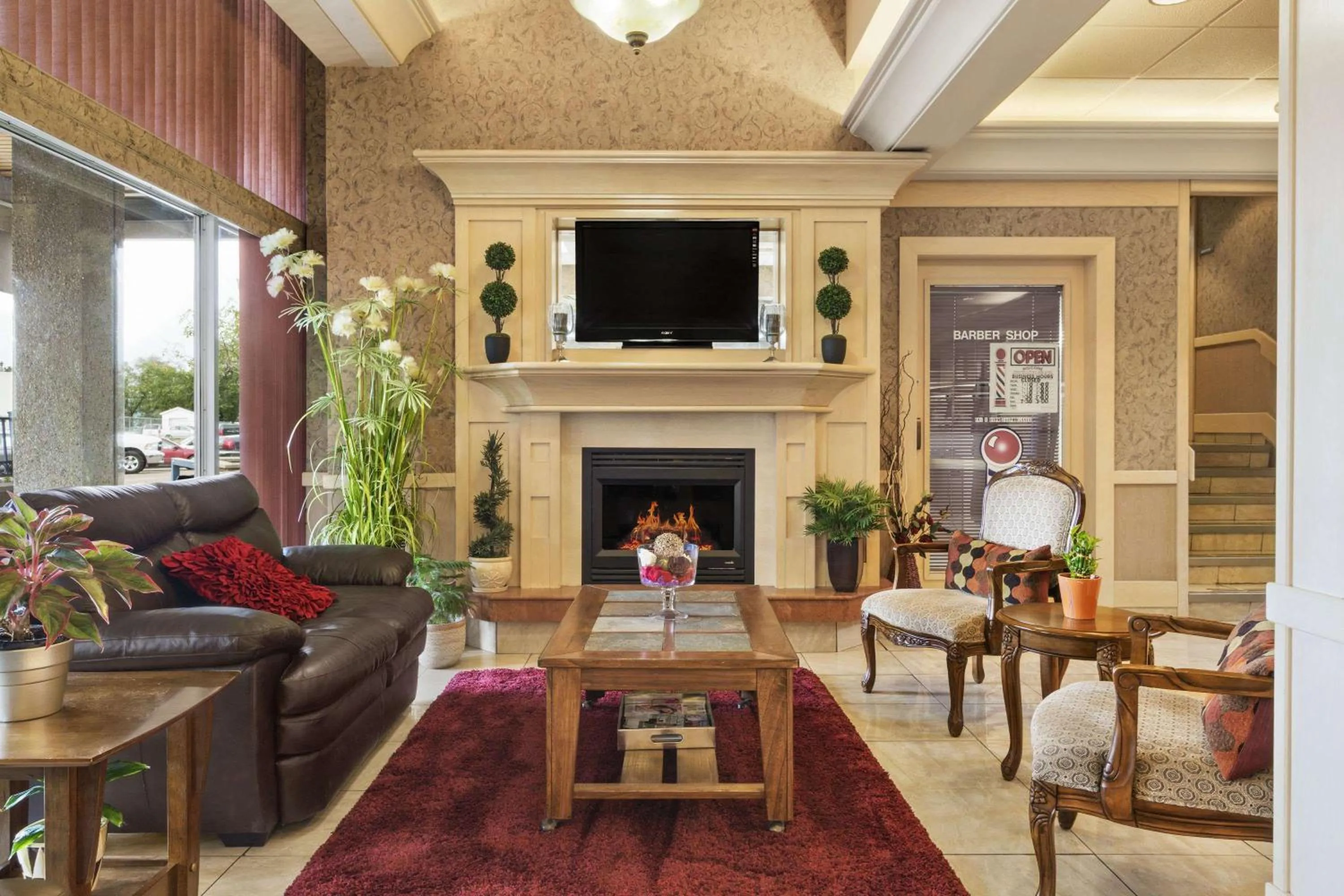 Lobby or reception in Travelodge by Wyndham Edmonton East