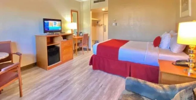 Bed in Travelodge by Wyndham Edmonton East