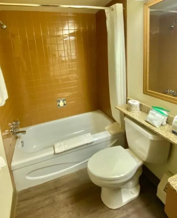 Travelodge by Wyndham Edmonton East