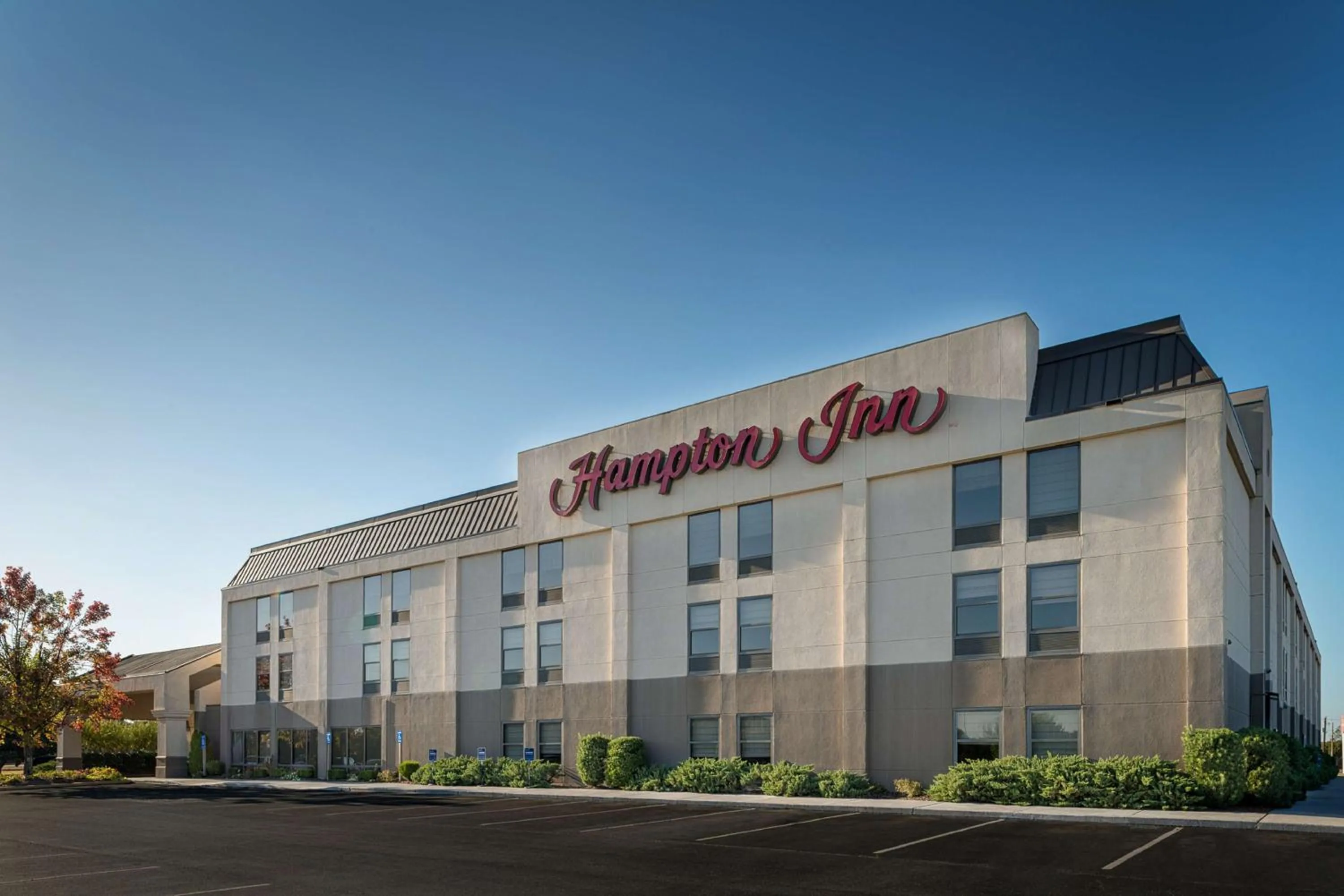 Property building in Hampton Inn Tuscaloosa-University