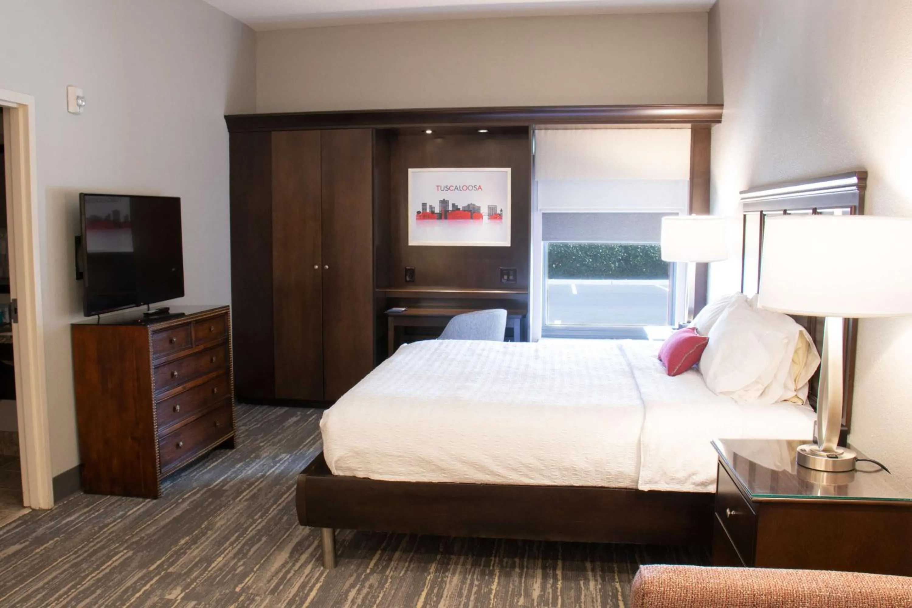 Bedroom, Bed in Hampton Inn Tuscaloosa-University