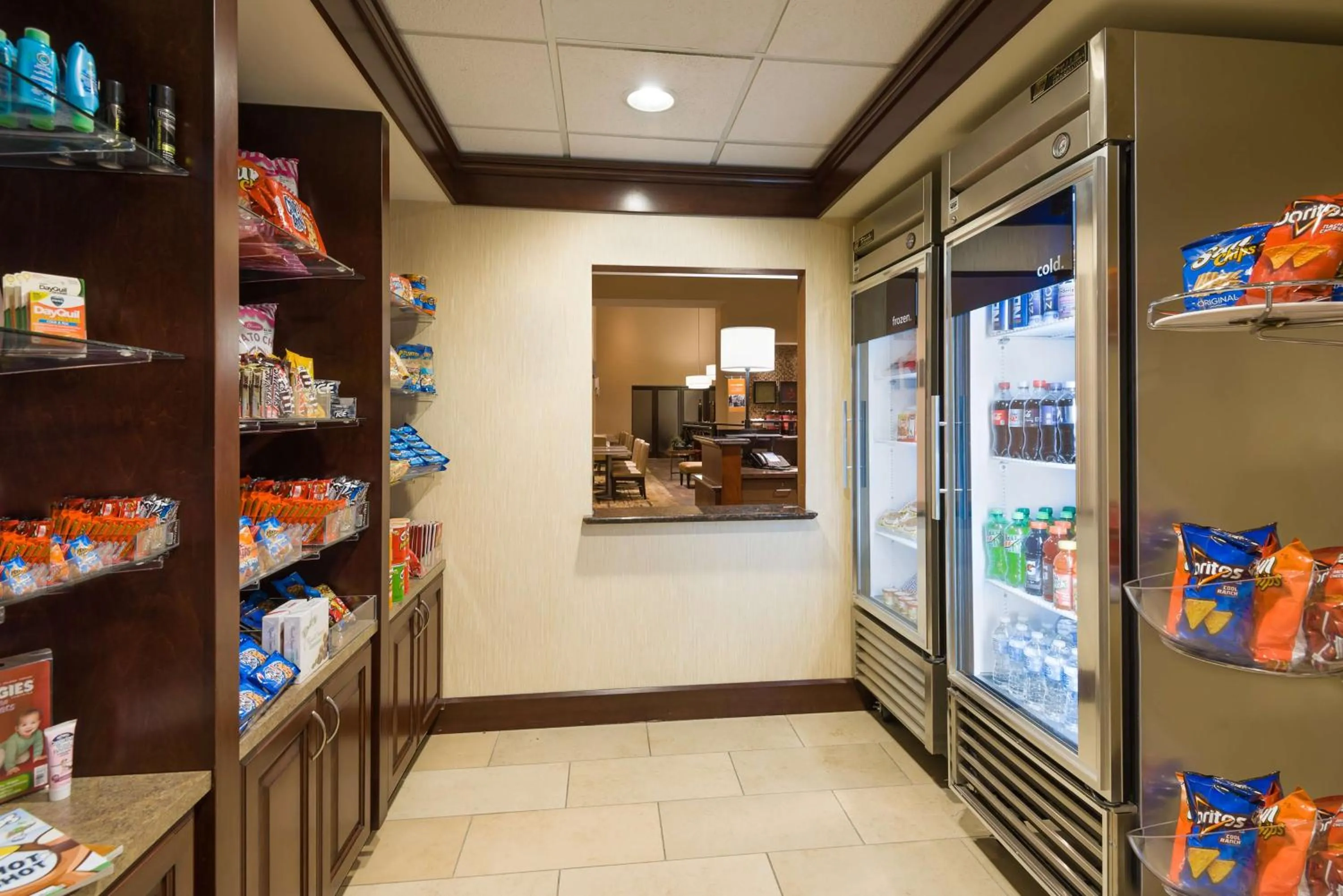 Restaurant/places to eat in Hampton Inn and Suites Peoria at Grand Prairie