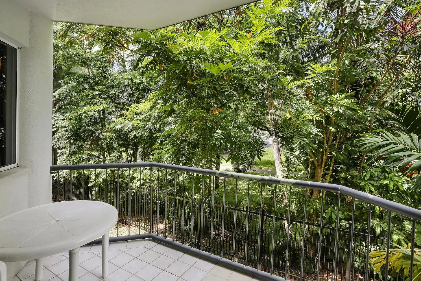 Balcony/Terrace in Citysider Cairns Holiday Apartments