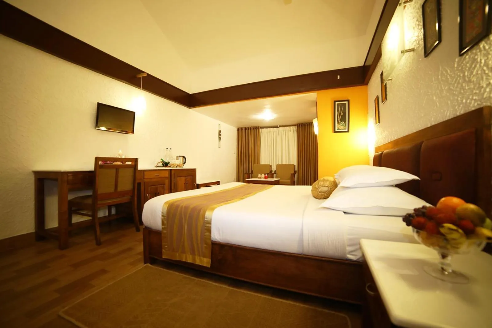 Photo of the whole room, Bed in The Tall Trees