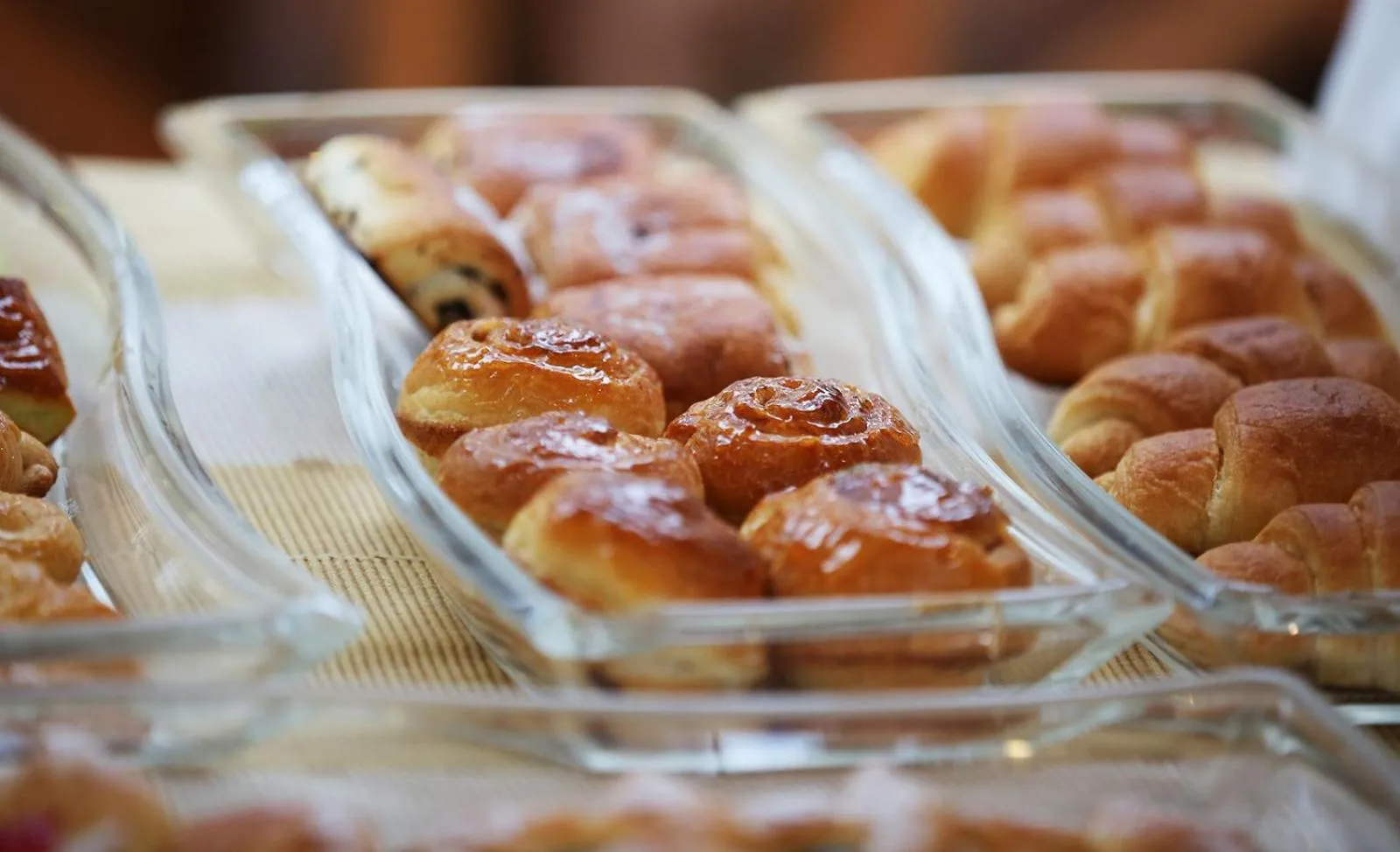 Breakfast in The Tall Trees