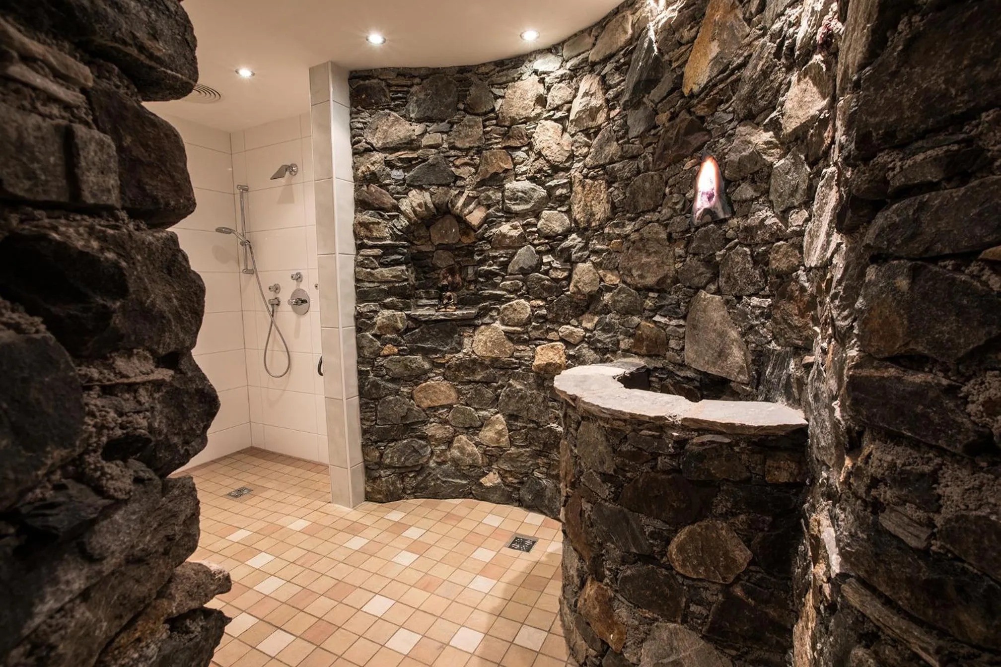 Spa and wellness centre/facilities in Hotel Königsleiten Vital Alpin