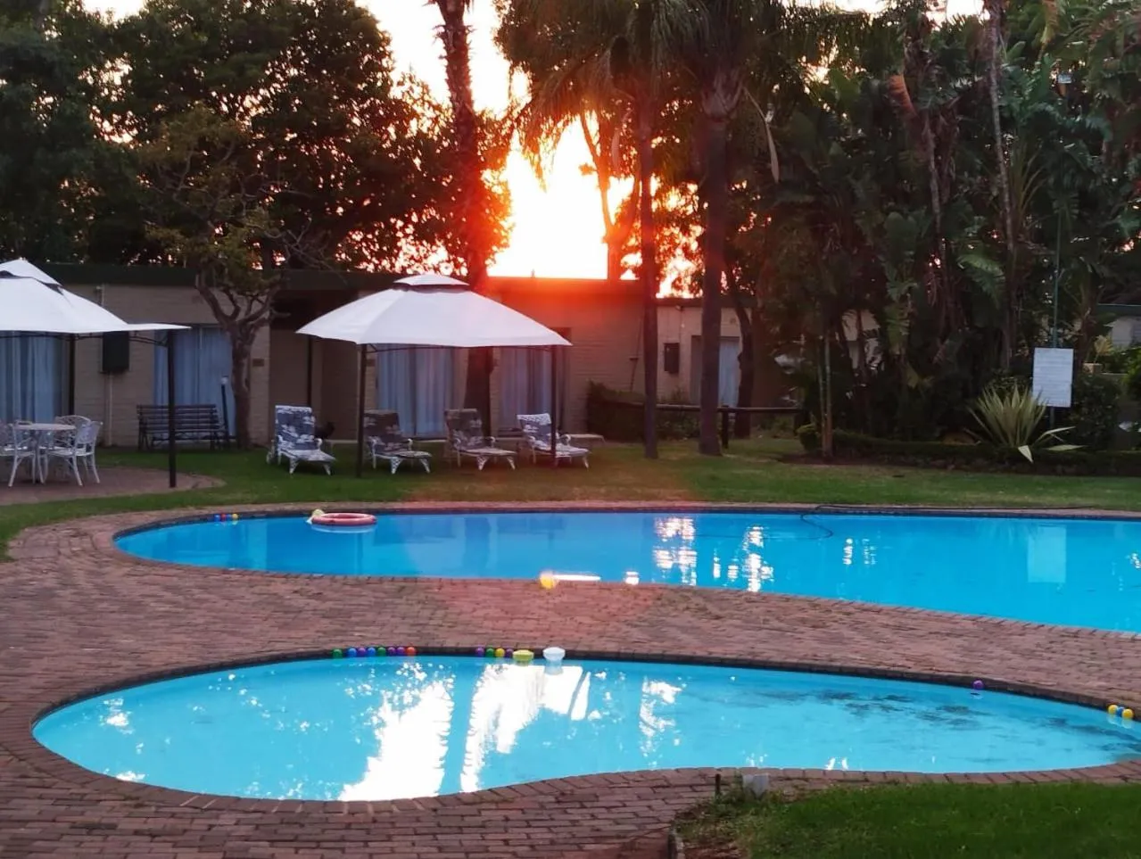 Safari Hotel & Convention Centre