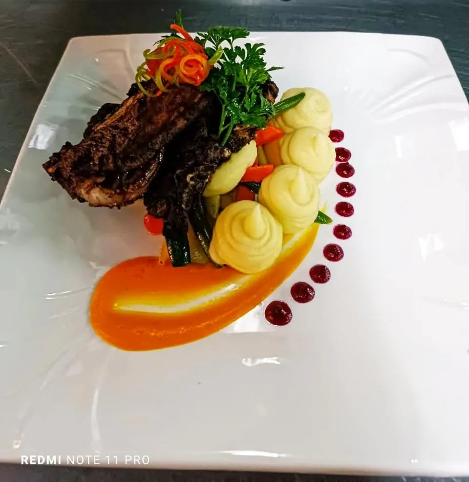 Safari Hotel & Convention Centre