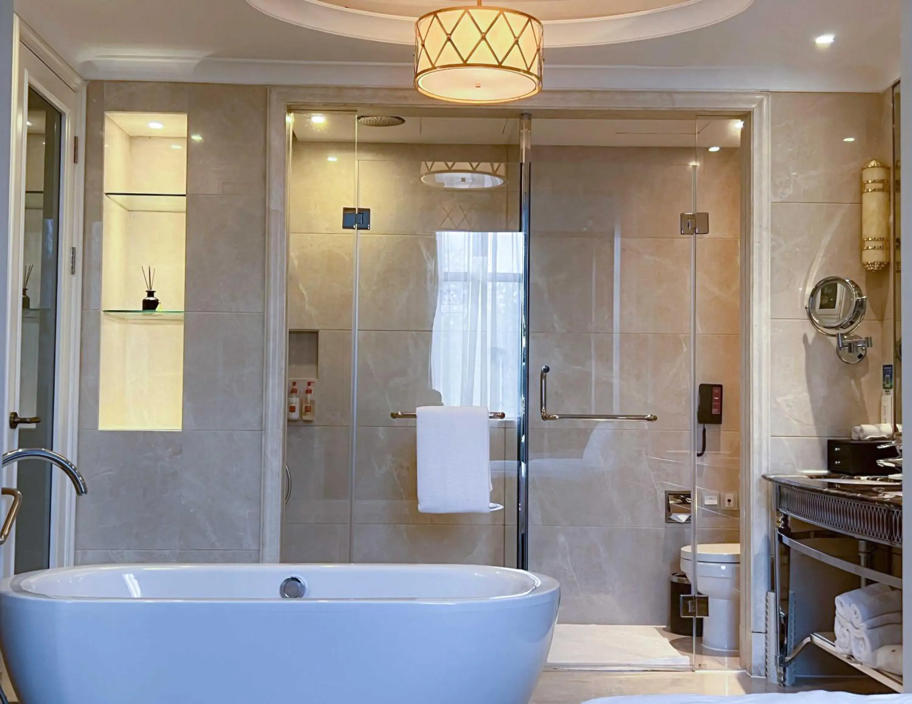 Executive Suite - Non-Smoking in Crowne Plaza Zhengzhou by IHG Executive Suite - Non-Smoking in Crowne Plaza Zhengzhou by IHG