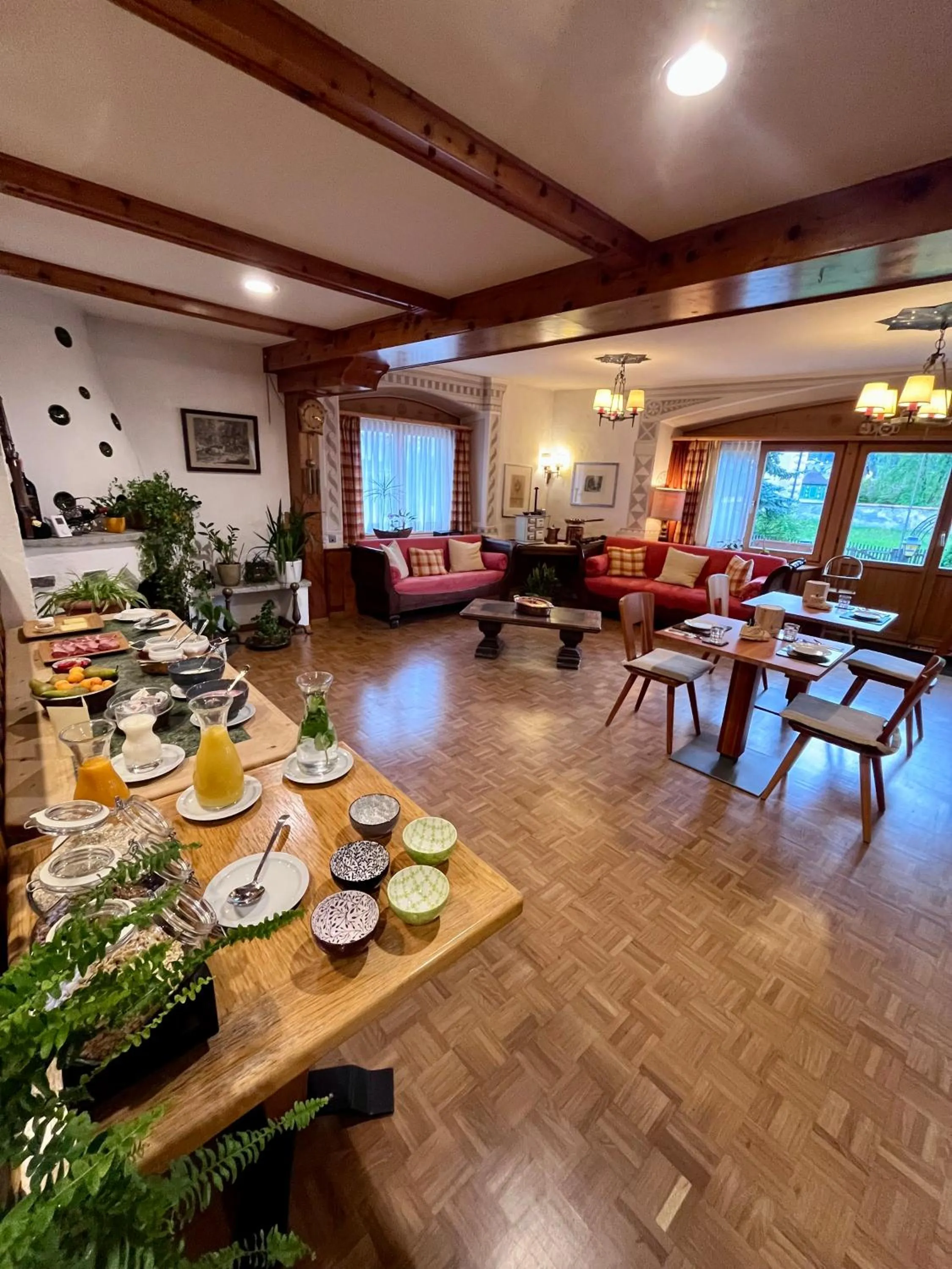 Breakfast in Hotel Alpina