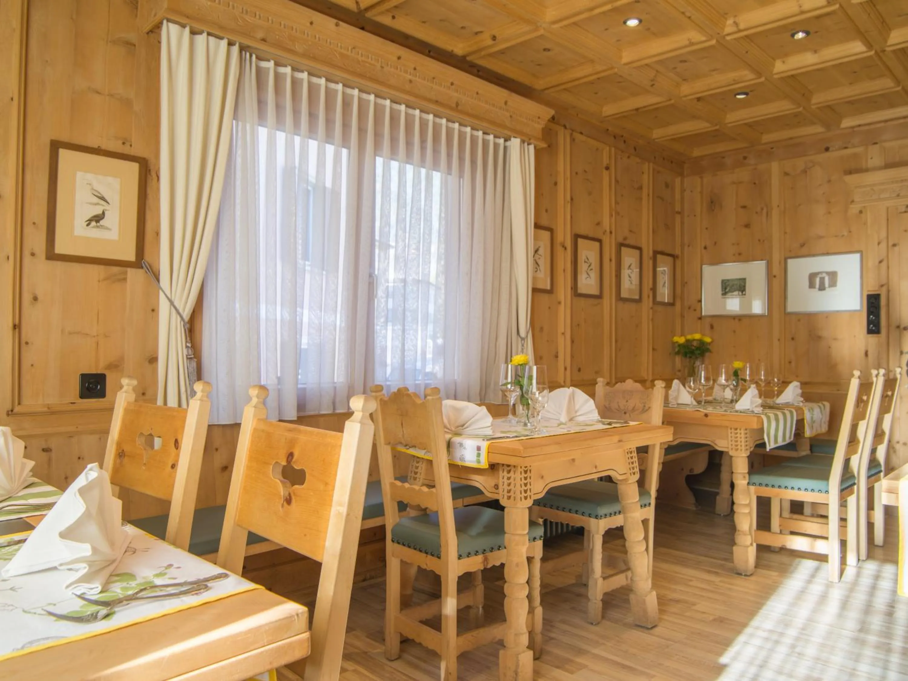 Restaurant/places to eat in Hotel Alpina